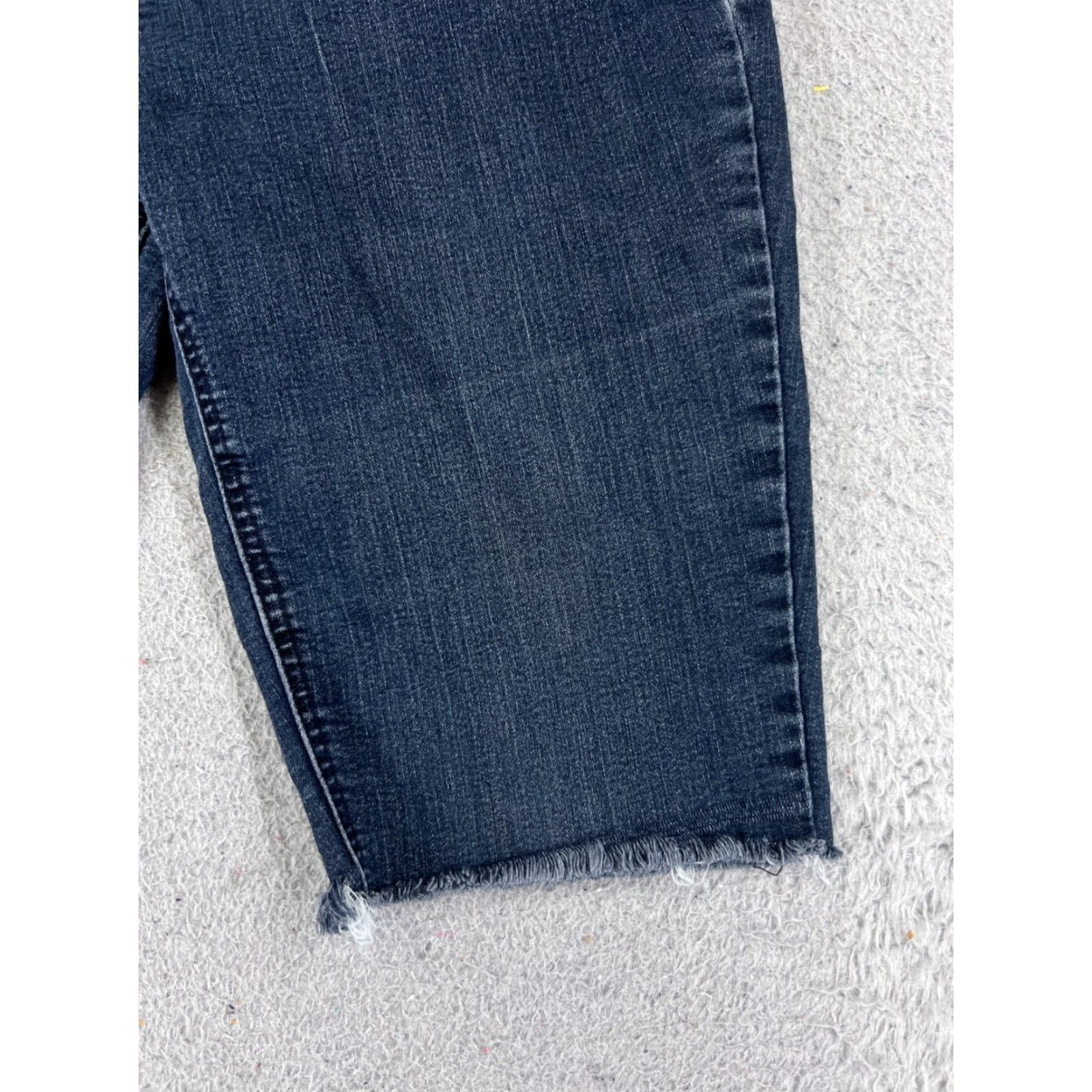 Vintage Democracy Shorts Womens 6 Blue Denim Cutoff Cotton Blend Raw Hem Low Rise 27x11 Size 28" / US 6 / IT 42 - 2 Thumbnail