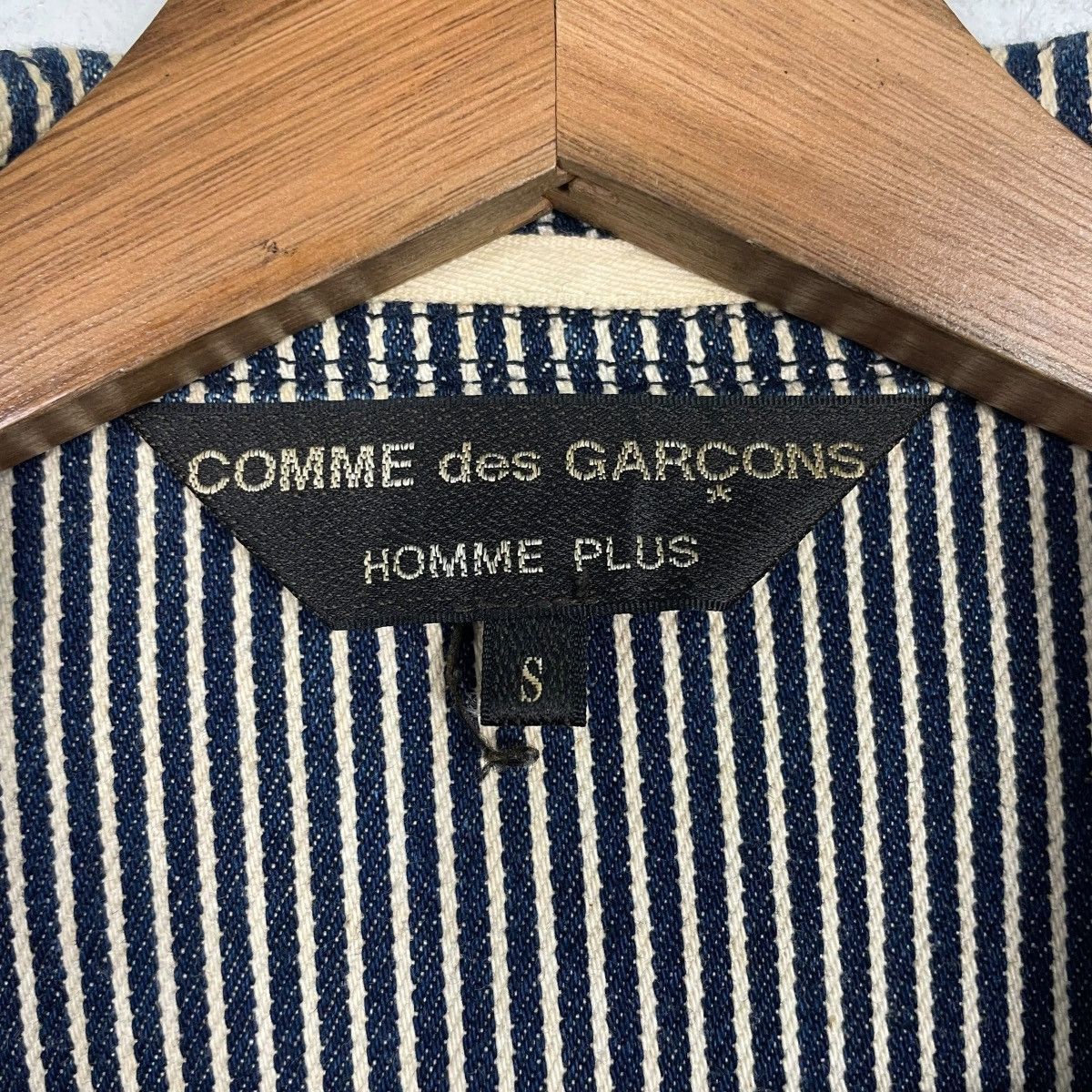 Comme des Garcons Homme Plus Comme Des Garcons Homme Plus Stripe Reverse Jacket Size US S / EU 44-46 / 1 - 15 Thumbnail