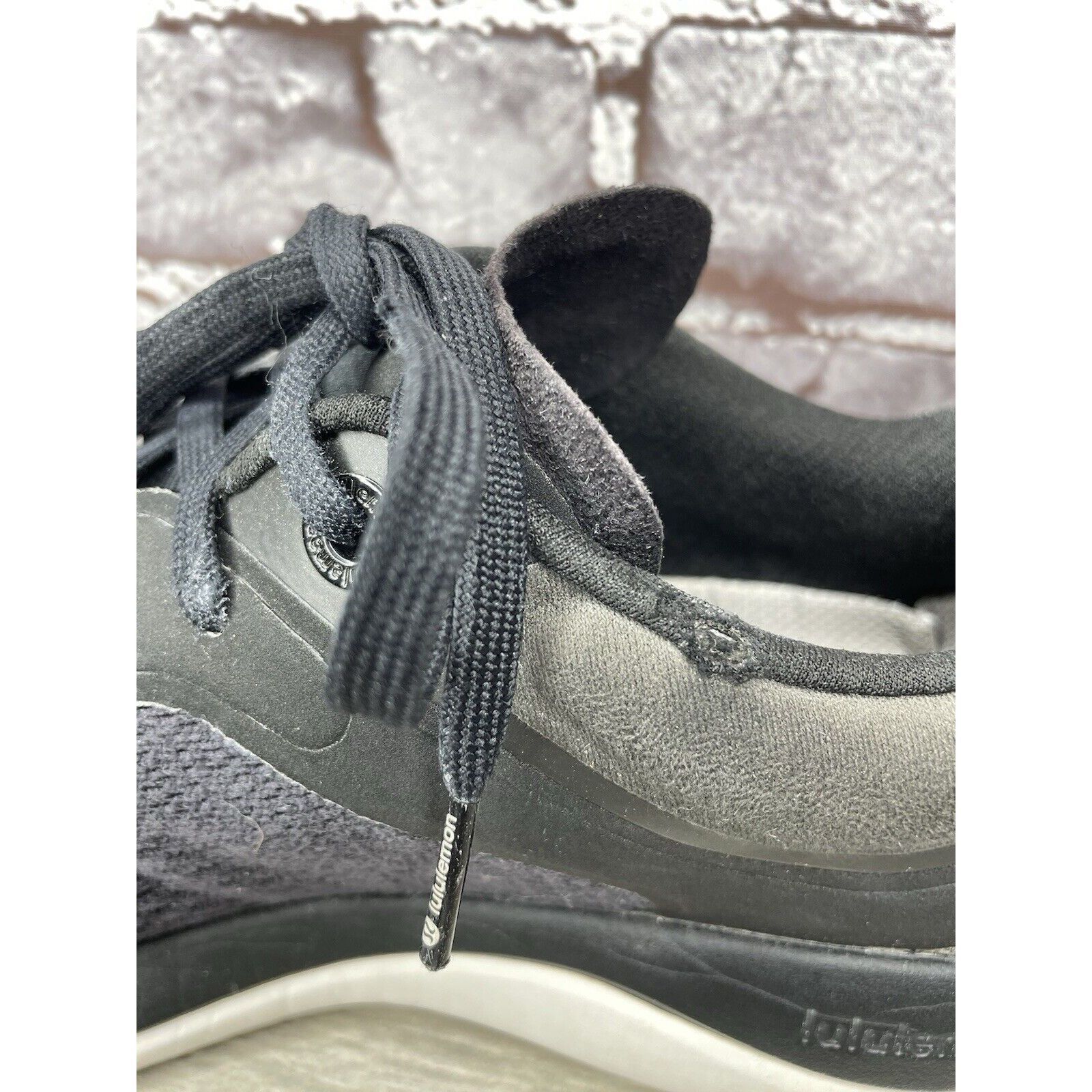 Lululemon Lululemon Black White Chargefeel Workout Low Athletic Sneake Size US 9.5 / IT 39.5 - 8 Thumbnail