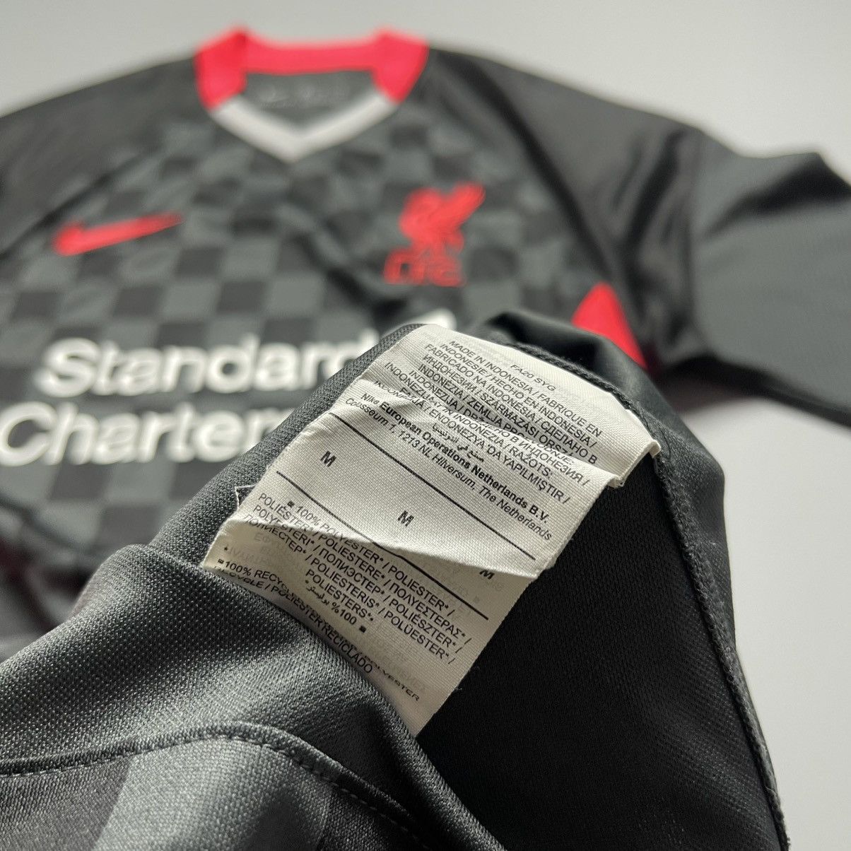 Nike LIVERPOOL NIKE 2020/2021 FOOTBALL THIRD JERSEY #4 VIRGIL Size US M / EU 48-50 / 2 - 10 Thumbnail
