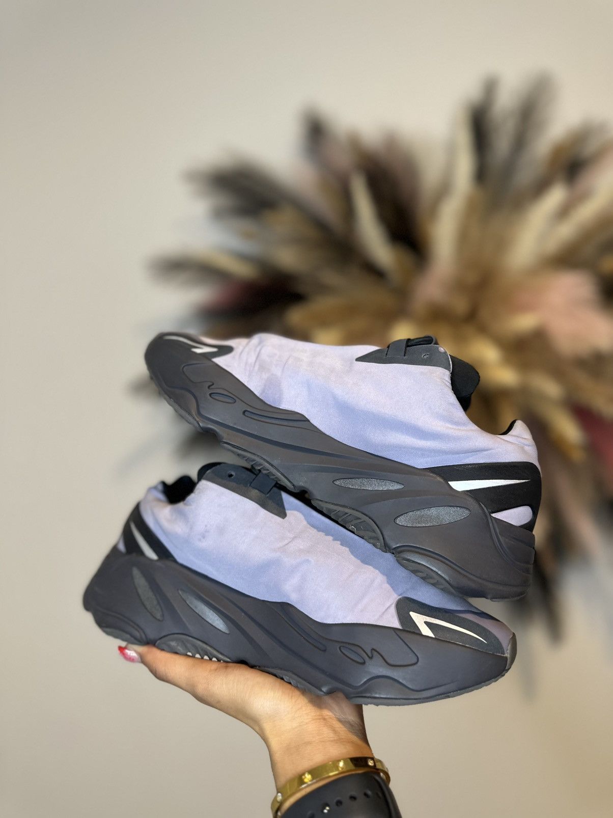 Adidas × Yeezy Yeezy 700 MMVN Size US 7.5 / EU 40-41 - 2 Thumbnail