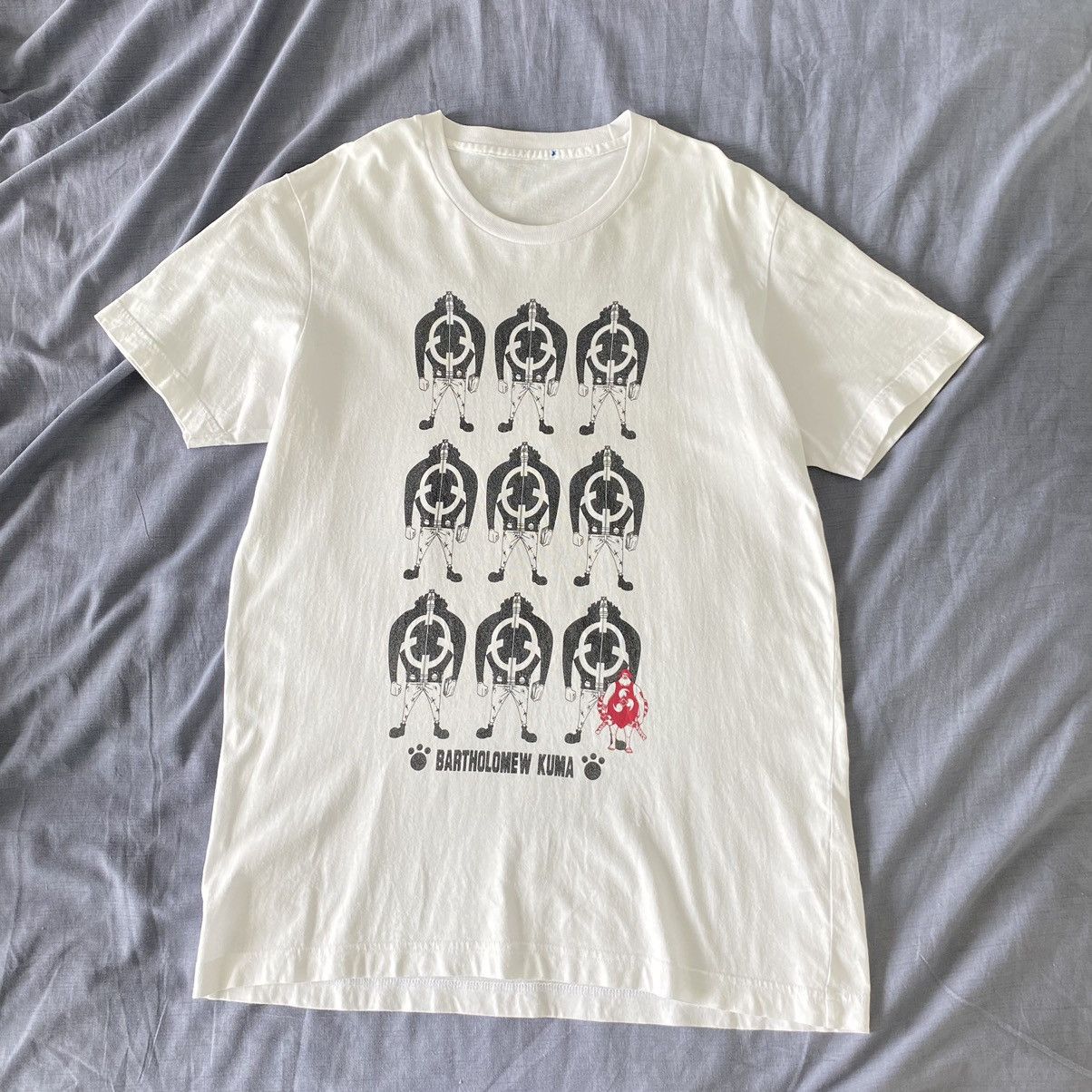 One Piece Bartholomew Kuma One Piece Anime ERD GRUNGE VINTAGE TEE Size US L / EU 52-54 / 3 - 2 Thumbnail