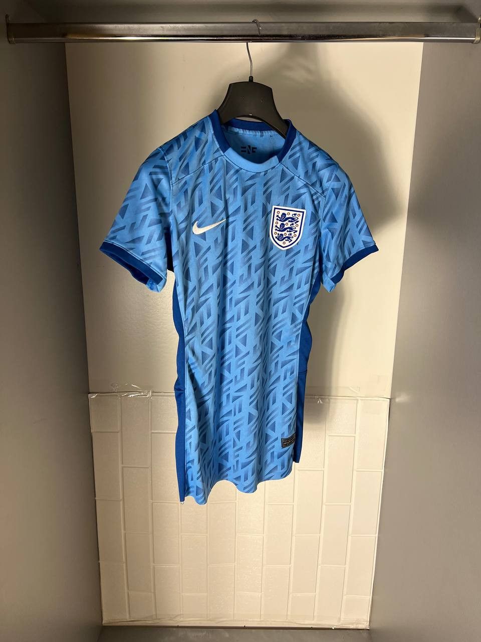 Vintage VERY RARE NIKE ENGLAND SOCCER JERSEY RETRO ARSENAL Y2K 90s Size US S / EU 44-46 / 1 - 4 Thumbnail