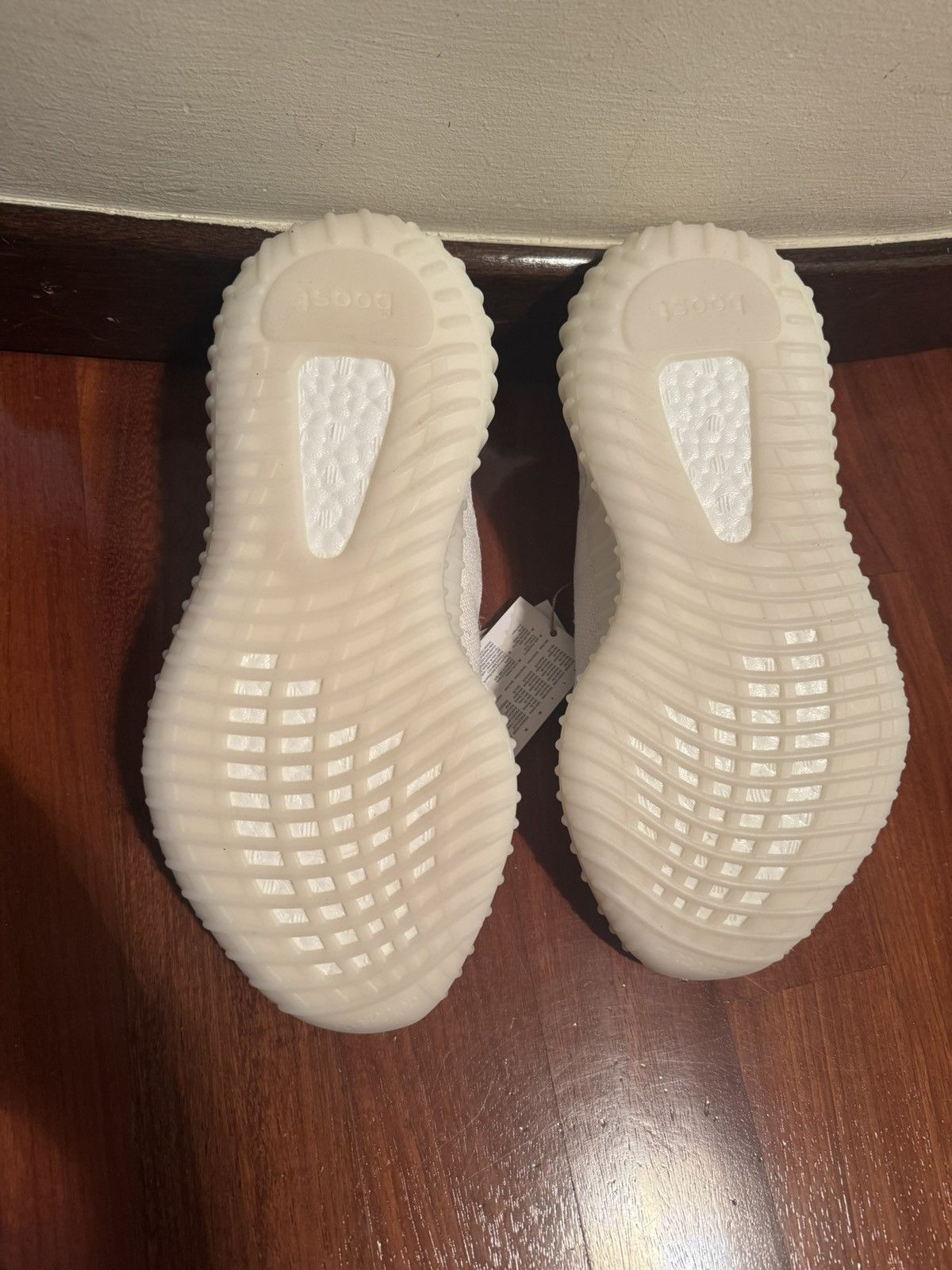 Adidas Yeezy boost 350 V2 Size US 7.5 / IT 37.5 - 7 Thumbnail