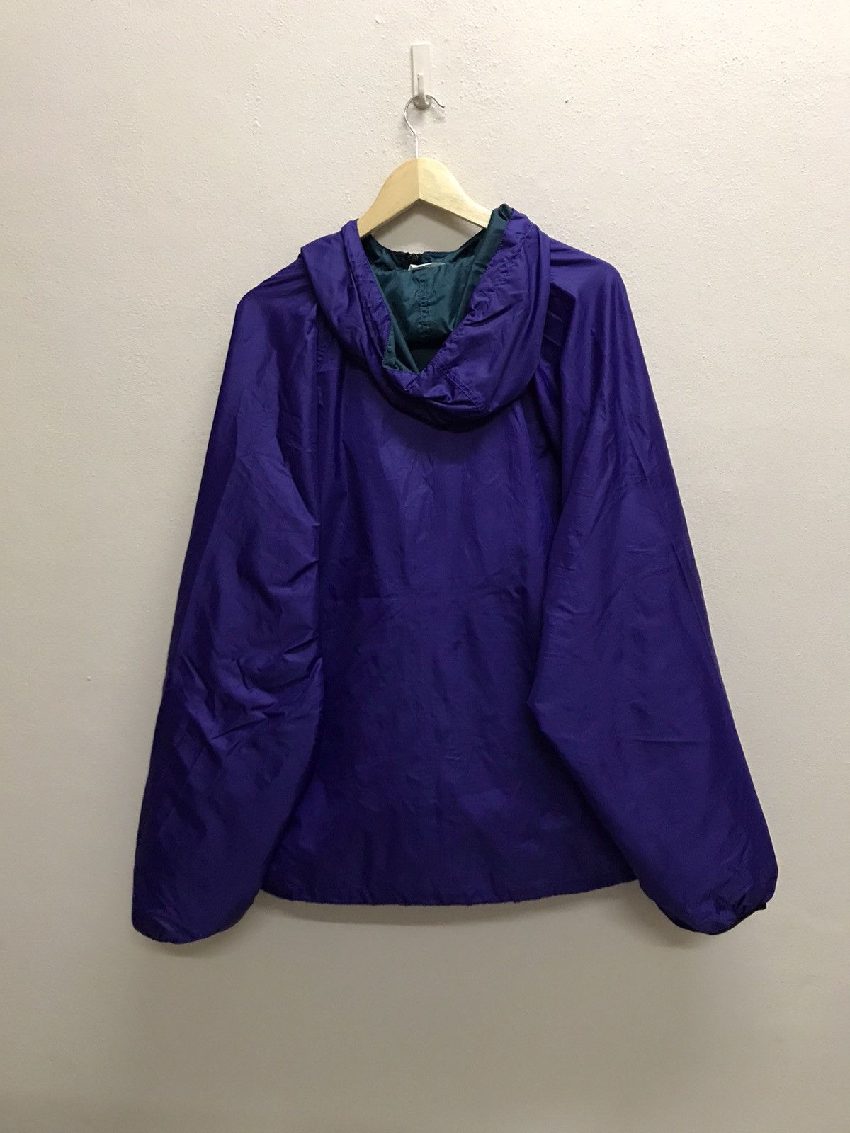 Helly Hansen Vintage Helly Hansen Small logo Windbreaker Jacket Size US XL / EU 56 / 4 - 17 Thumbnail