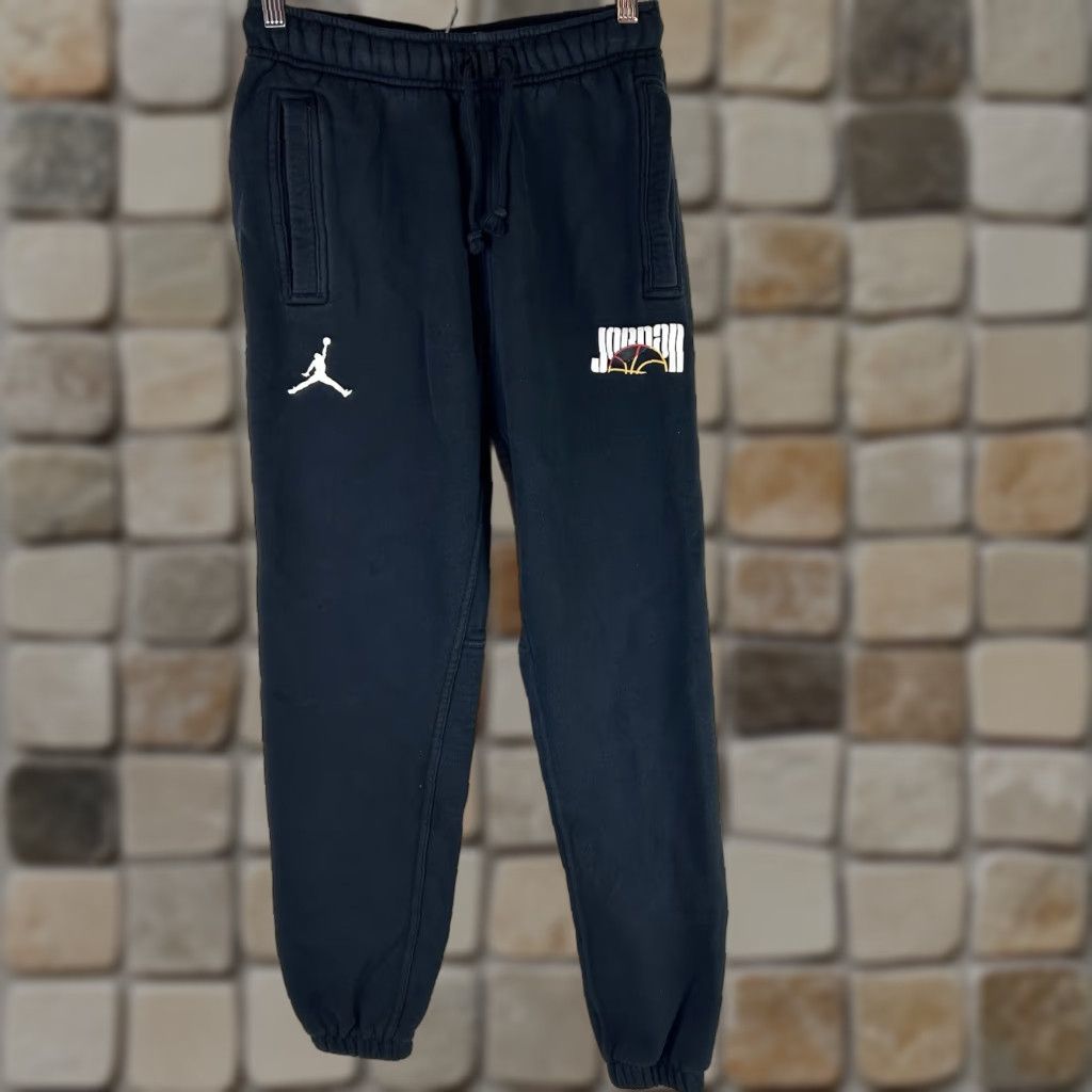 Nike VINTAGE?NIKE Air Jordan Men's XS Sport DNA Fleece Jogger Pants DC9635-010 Size US 27 - 1 Thumbnail