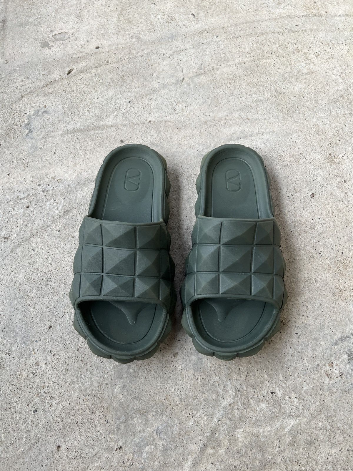 Valentino Valentino Garavani Slides Size US 7 / EU 40 - 1 Thumbnail