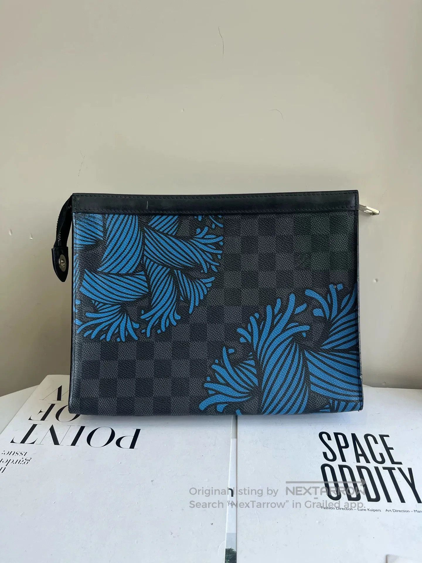 Louis Vuitton Louis Vuitton Checkered Graffiti Clutch. Size ONE SIZE - 2 Thumbnail