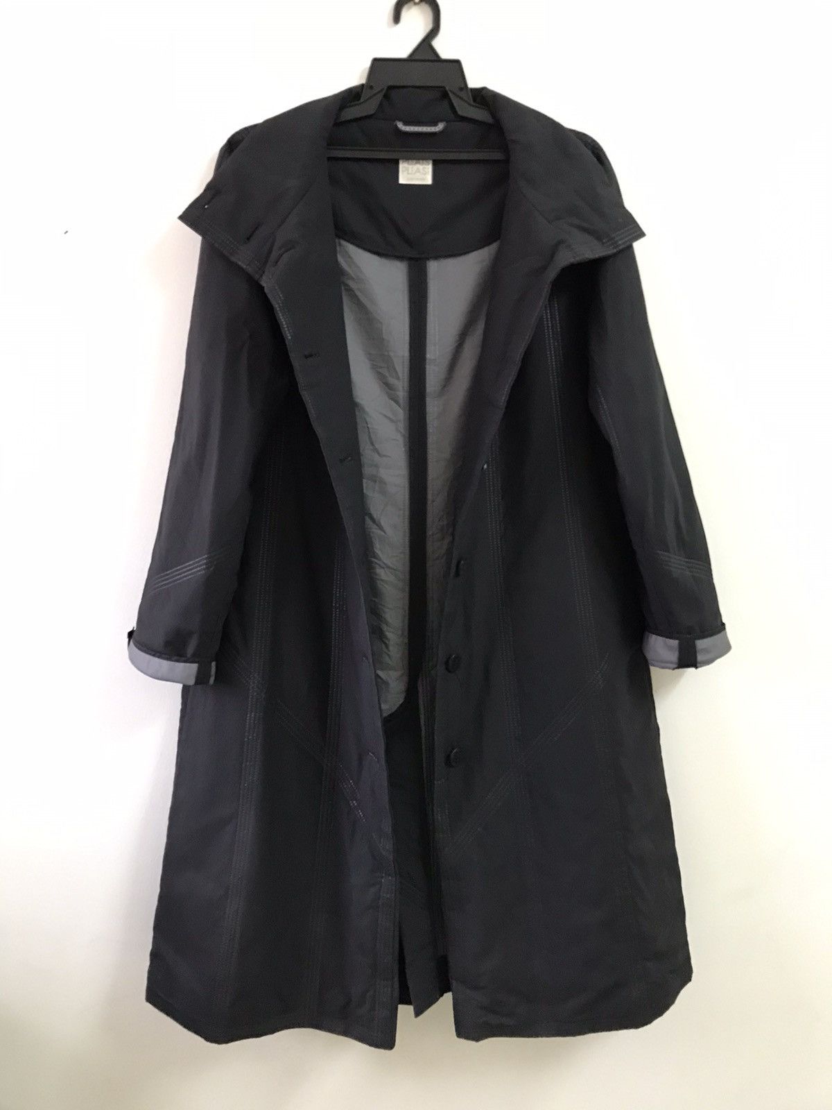 Issey Miyake Issey Miyake Pleats Please Black Long Coat Jacket Size US M / EU 48-50 / 2 - 1 Thumbnail