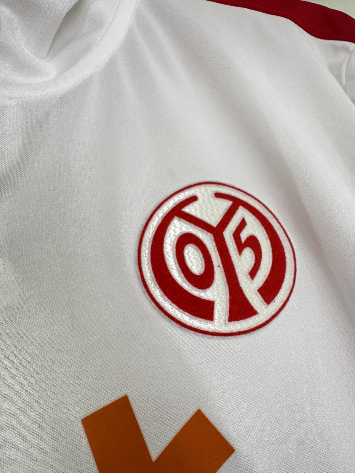 Nike Mainz 05 Nike 2010-2011 Away Soccer Jersey Football Kit Size US L / EU 52-54 / 3 - 8 Thumbnail