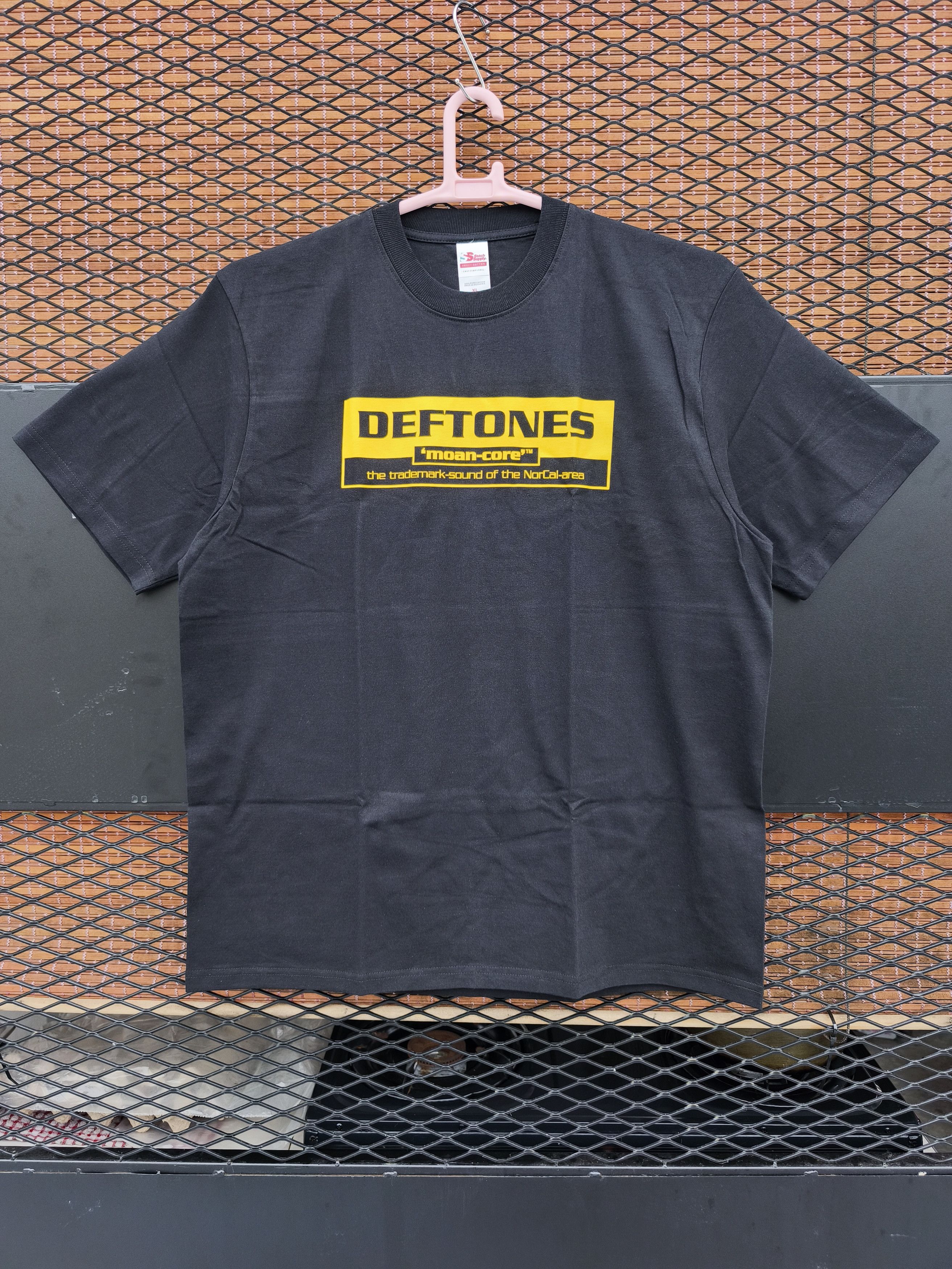 Band Tees Deftones H8000 Worship T-shirt Size US XL / EU 56 / 4 - 1 Thumbnail