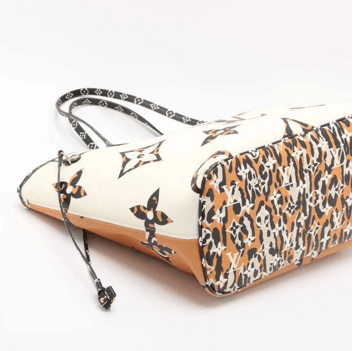 Louis Vuitton Monogram Jungle Neverfull MM Size ONE SIZE - 4 Thumbnail