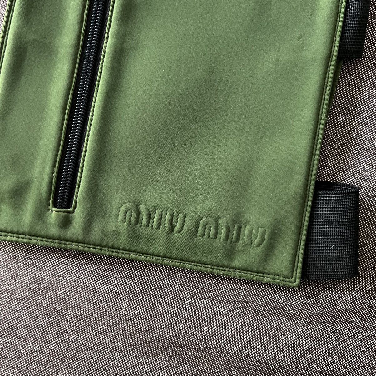 Miu Miu × Prada Miu Miu 1999 crossbody vest in green Size ONE SIZE - 2 Thumbnail