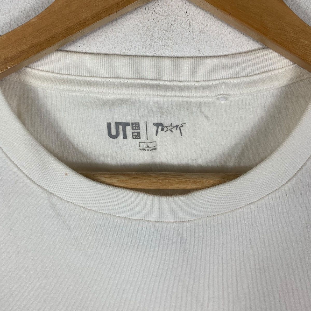 Uniqlo UNIQLO x TROYE SIVAN Fotofolio Album Promo Tee Shirt Top Size L / US 10 / IT 46 - 9 Thumbnail