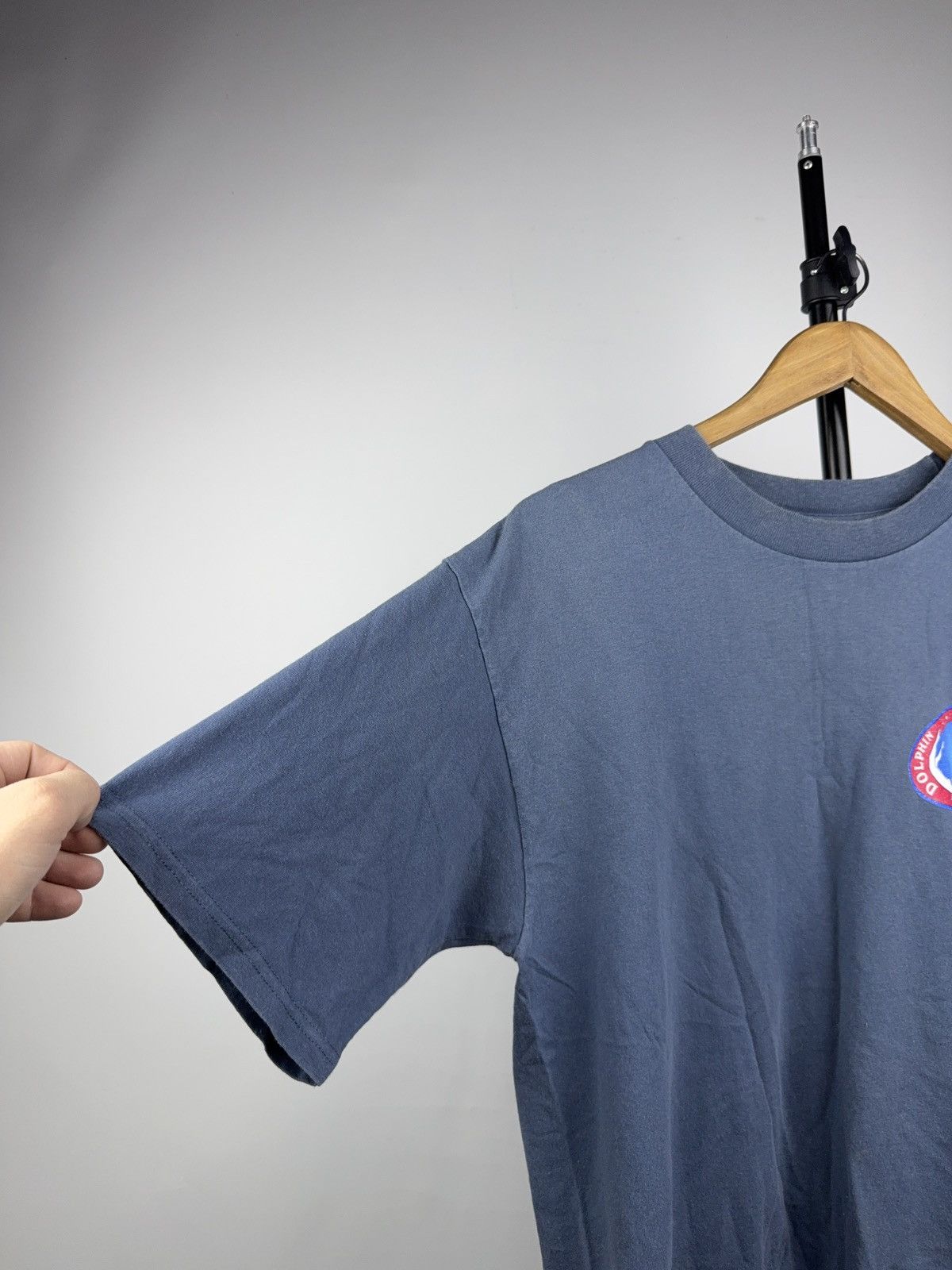 Vintage VNTG 90s Surf Nuevo Vallarta Mexico Dolphin T-Shirt Yazbek Size US L / EU 52-54 / 3 - 4 Thumbnail