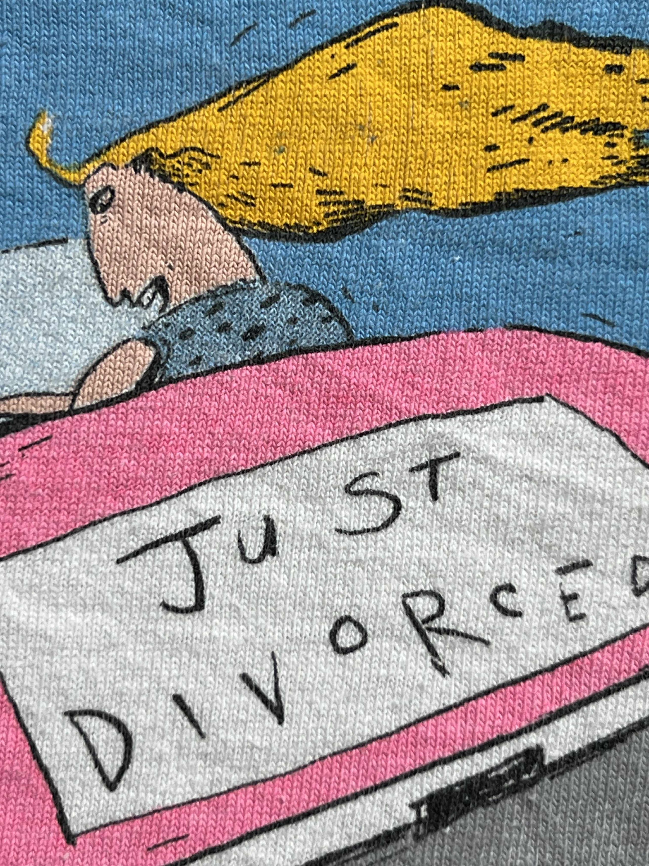 Vintage Vintage 90's "Just Divorced" Quigmans Silkscreen T-Shirt Size US L / EU 52-54 / 3 - 4 Thumbnail