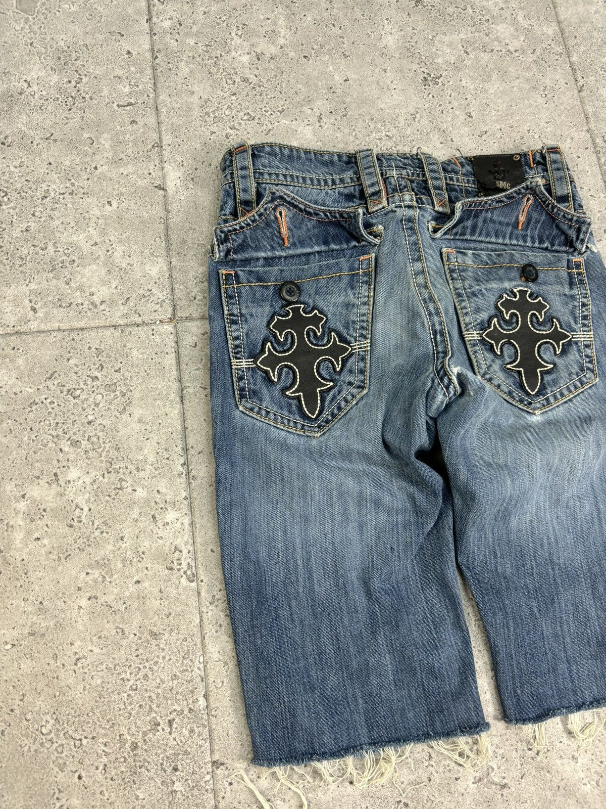 Affliction × Japanese Brand × Vintage Y2K Affliction 2000s Denim Shorts Faded Distressed Cross Size US 32 / EU 48 - 4 Thumbnail