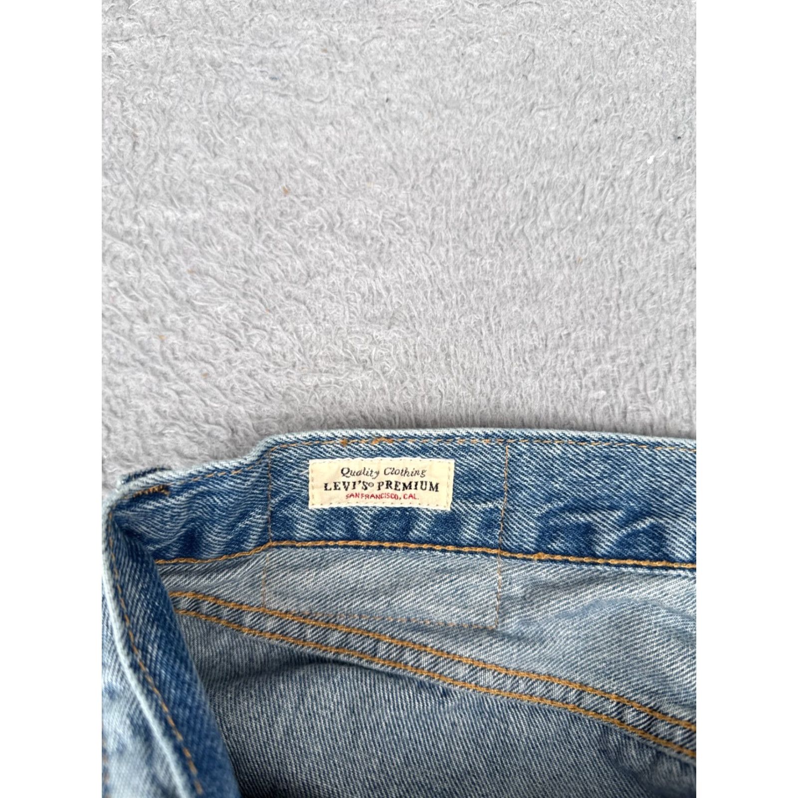 Levi's VINTAGE Levis Jeans 501 Button Fly Denim 32x32 Blue Mens Regular Straight Distressed 90s Retro 501 Series Size US 32 / EU 48 - 6 Thumbnail