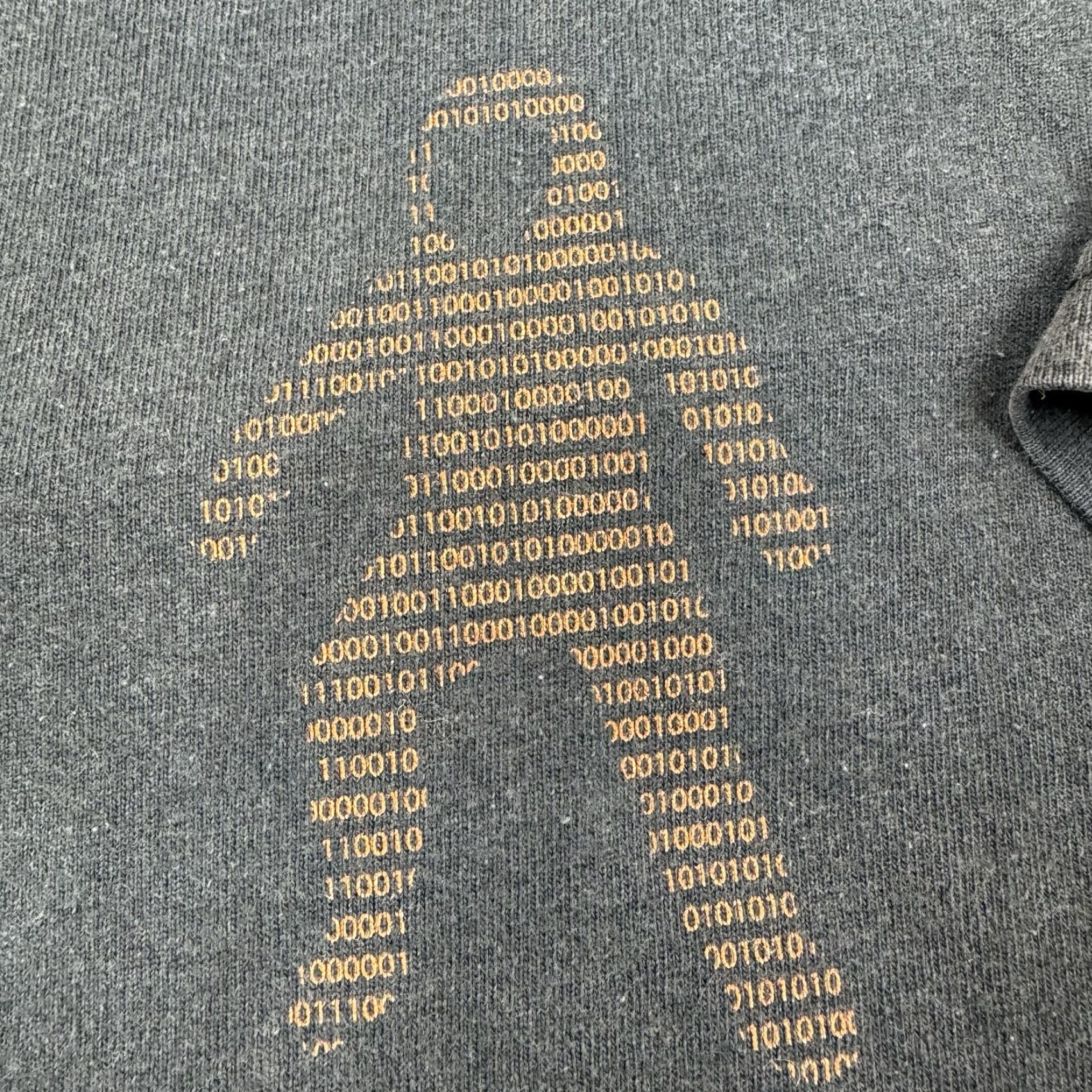 Port & Company VINTAGE Port & Company T-Shirt Mens XL Black Cotton Short Sleeve Crew Neck Abstract Figures Binary Code Y2K Computer 90s Technology USA Size US XL / EU 56 / 4 - 2 Thumbnail