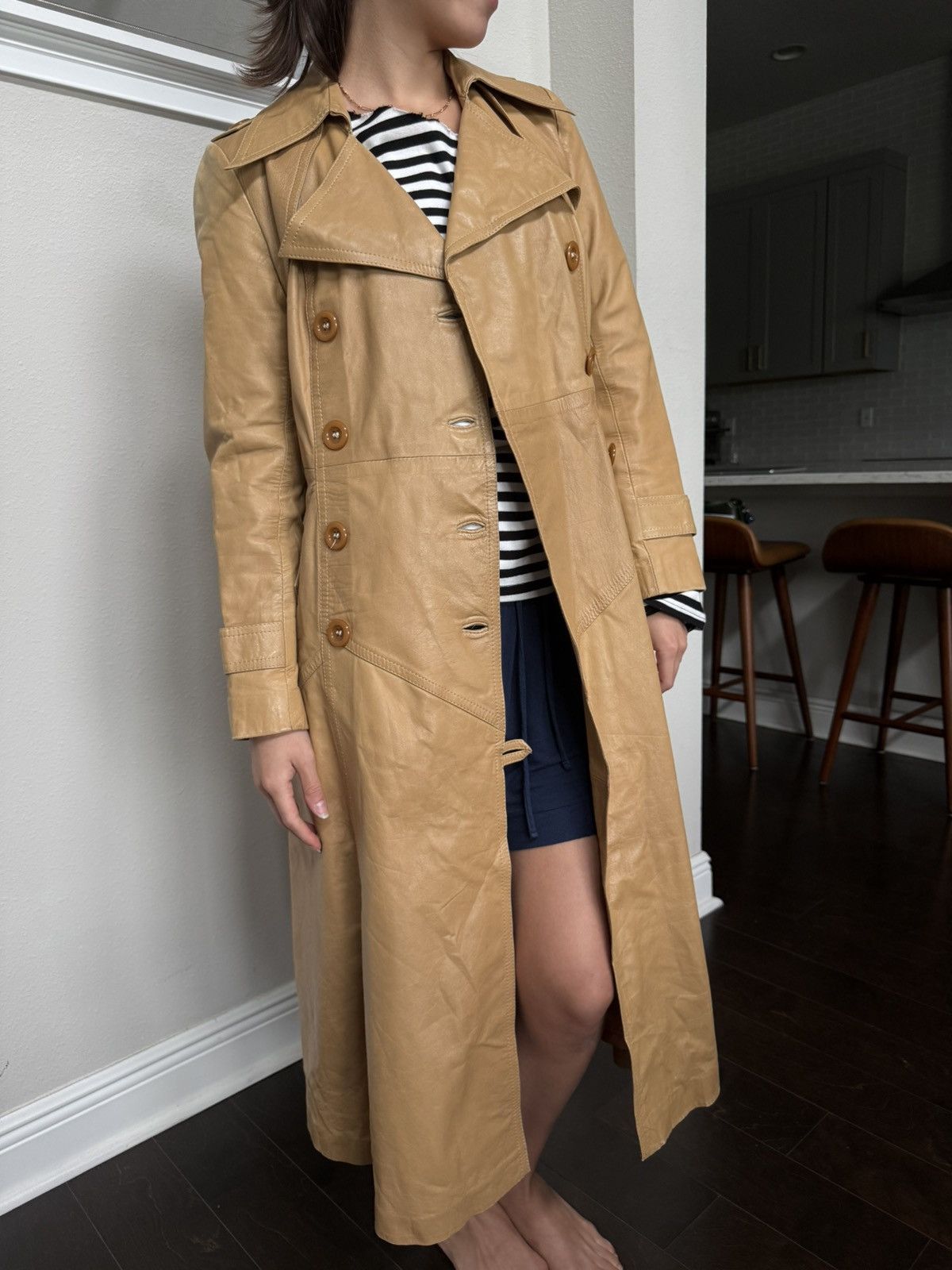 Other Vintage 1960sEuro Camel Leather Double Breasted Trench Coat Size M / US 6-8 / IT 42-44 - 2 Thumbnail