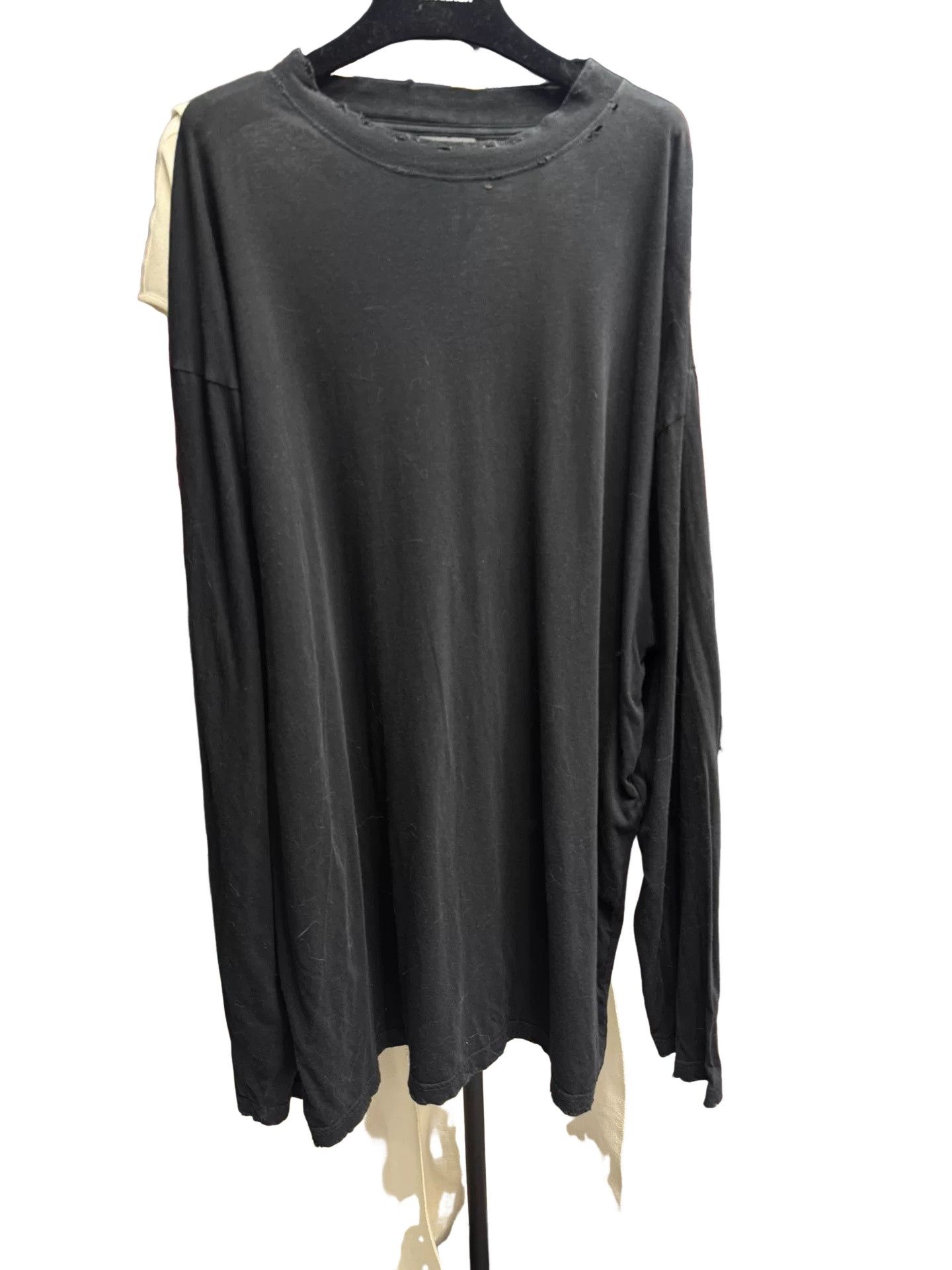 Balenciaga Balenciaga Distressed Embroidered Logo Long Sleeve Size S Size US S / EU 44-46 / 1 - 1 Thumbnail
