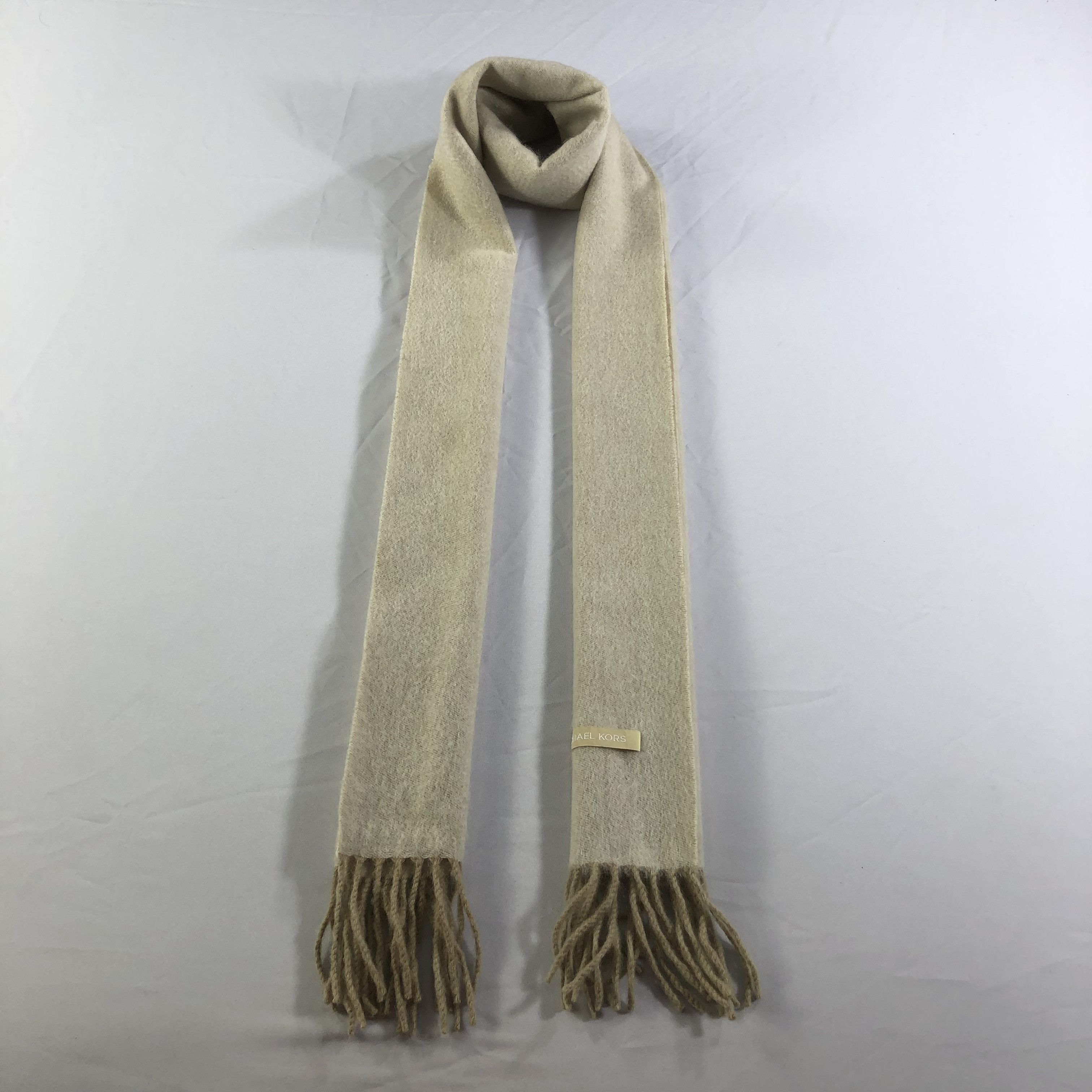 Michael Kors Michael Kors Plain Cashmere Scarf Muffler V1408 Size ONE SIZE - 1 Thumbnail