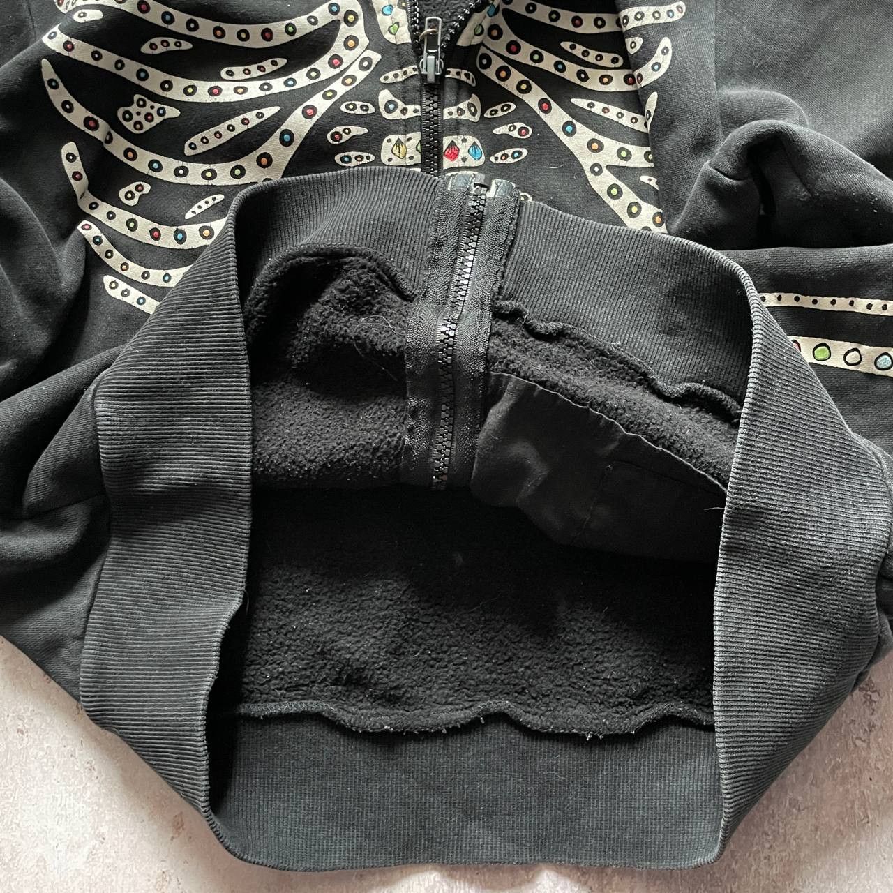 Vintage VINTAGE Y2K MUERTA SKELETON FULL ZIP HOODIE Size US M / EU 48-50 / 2 - 4 Thumbnail