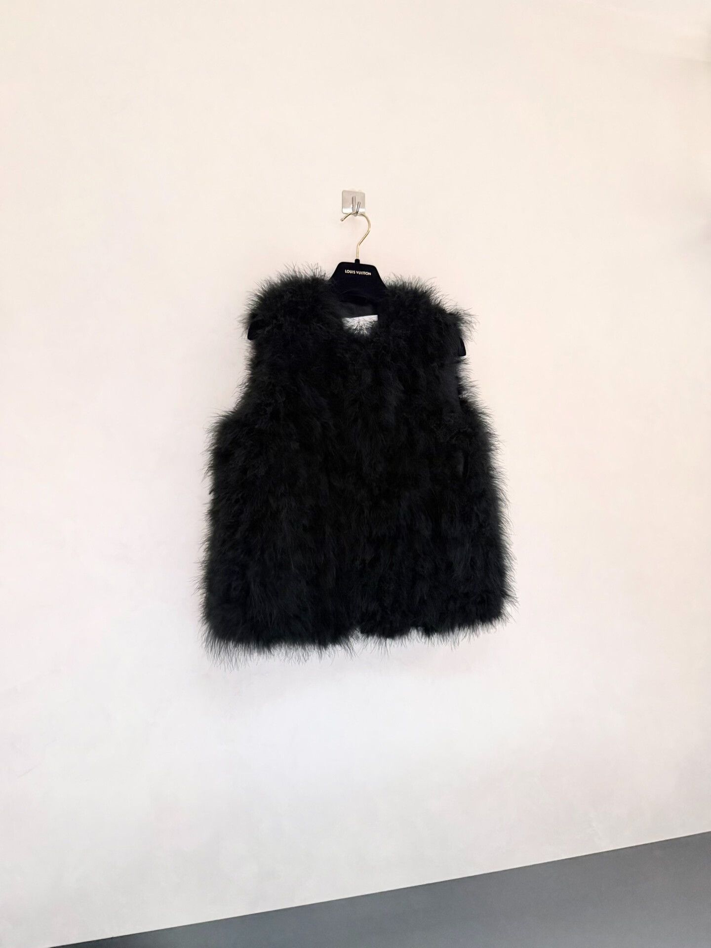Yves Salomon Yves Salomon Black Silk Fur Vest Size XS / US 0-2 / IT 36-38 - 1 Thumbnail