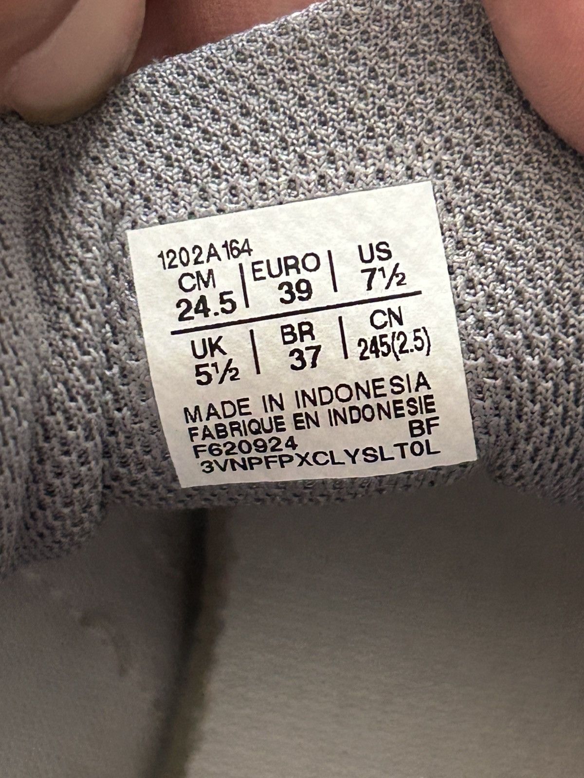 Asics Asics 1130 white/faded yellow Size US 6 / EU 39 - 6 Thumbnail
