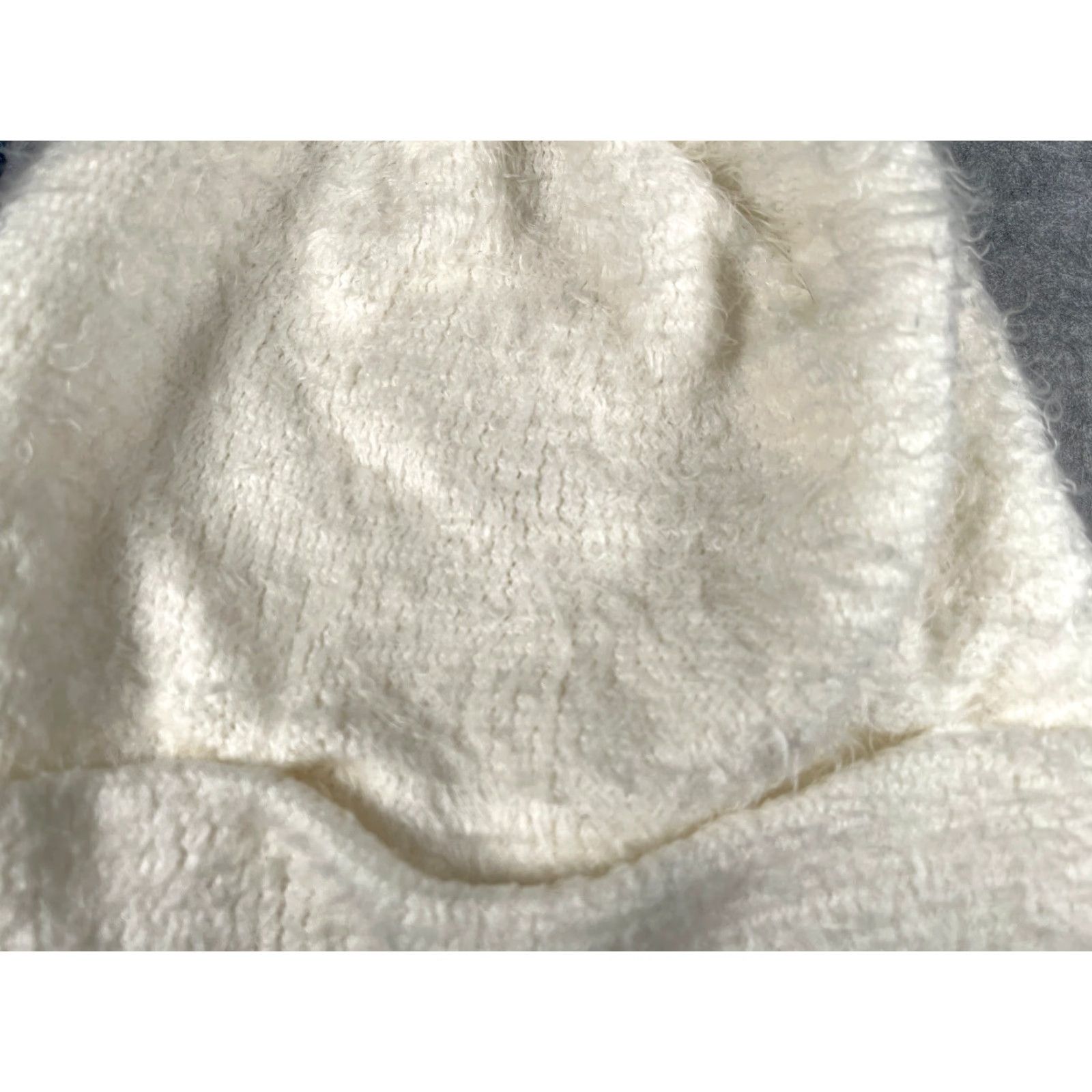 Vintage Beanie Beanie Women White Knit Polyester Blend Fuzzy Snow Ski Size ONE SIZE - 2 Thumbnail