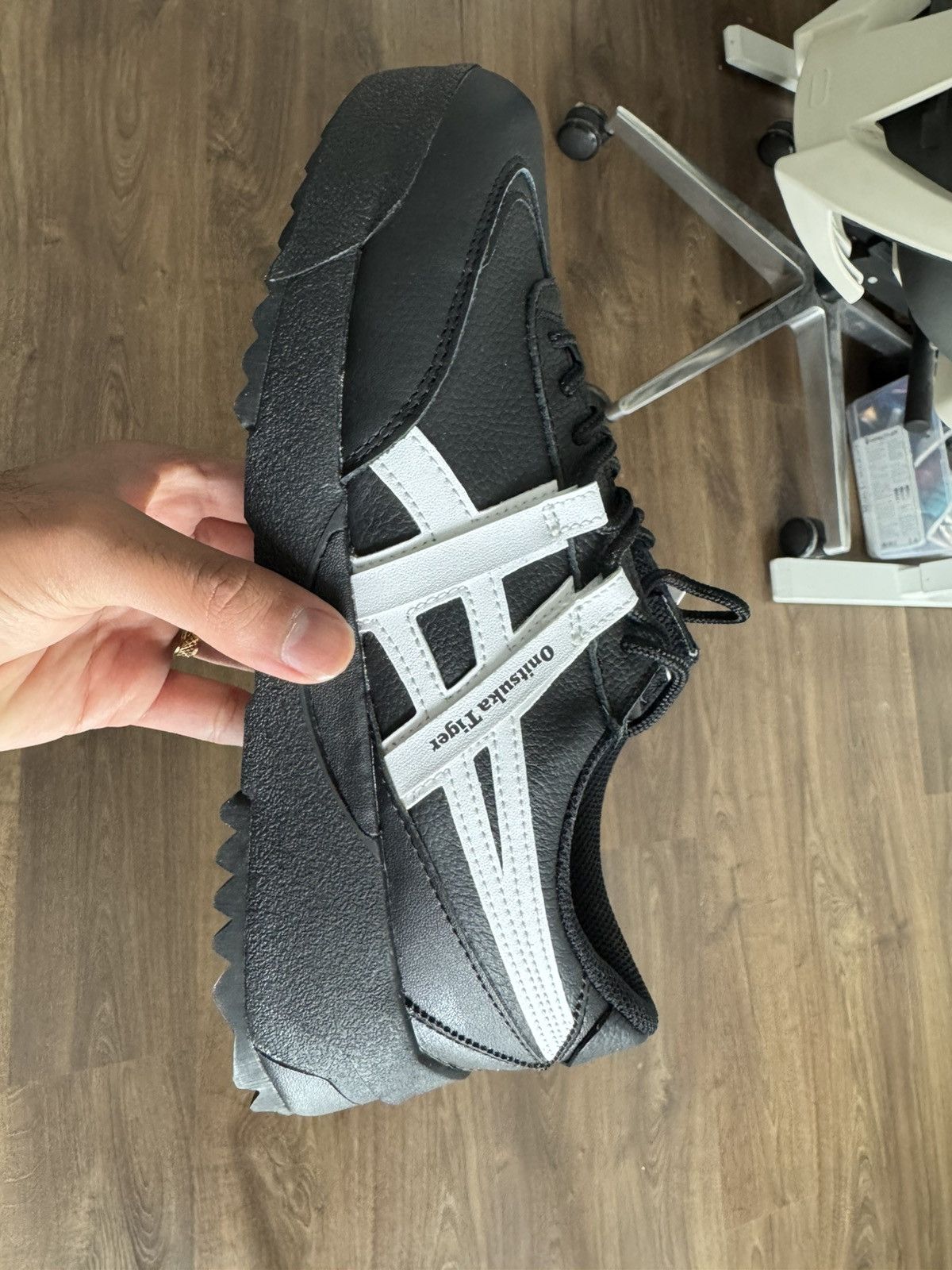 Onitsuka Tiger Onitsuka Tiger DELEGATION EX (Unisex) Size US 8 / EU 41 - 3 Thumbnail