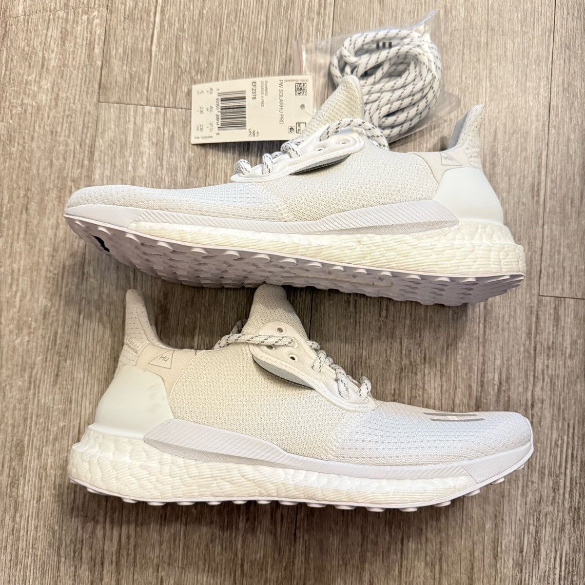 Adidas × Pharrell Men’s Adidas Pharrell Solar Hu Glide PRD Cloud White Sz 5 Size US 5 / EU 37 - 2 Thumbnail