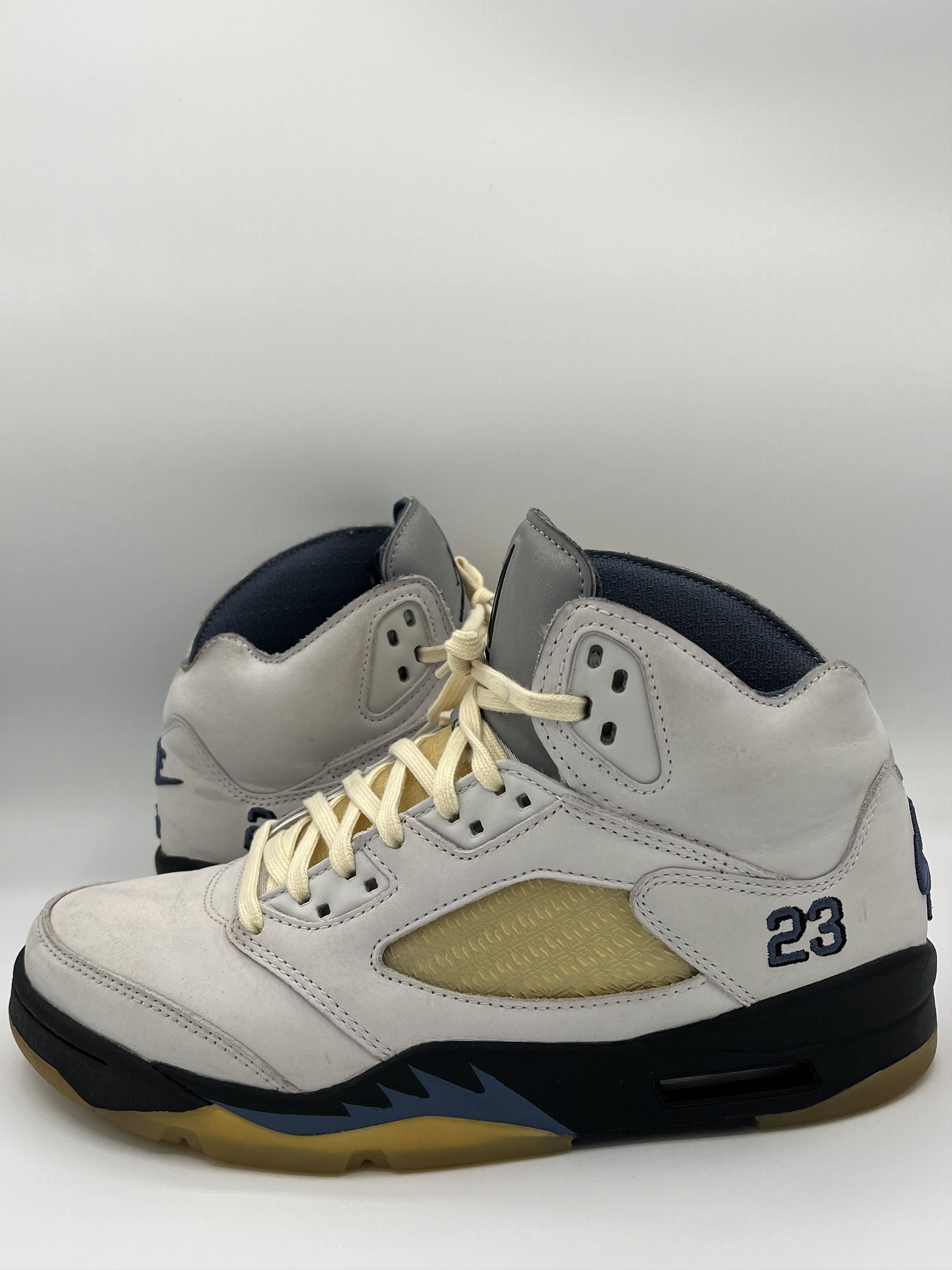 A Ma Maniere Air Jordan 5 A Ma Maniere Dawn Size 10W 8.5M FZ5758 004 Size US 8.5 / EU 41-42 - 1 Thumbnail