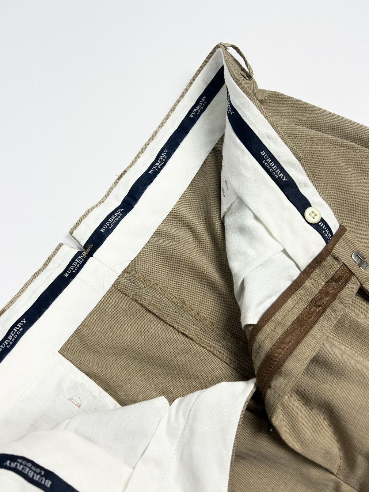 Burberry Burberry Wool Trousers casual pants Size US 36 / EU 52 - 8 Thumbnail