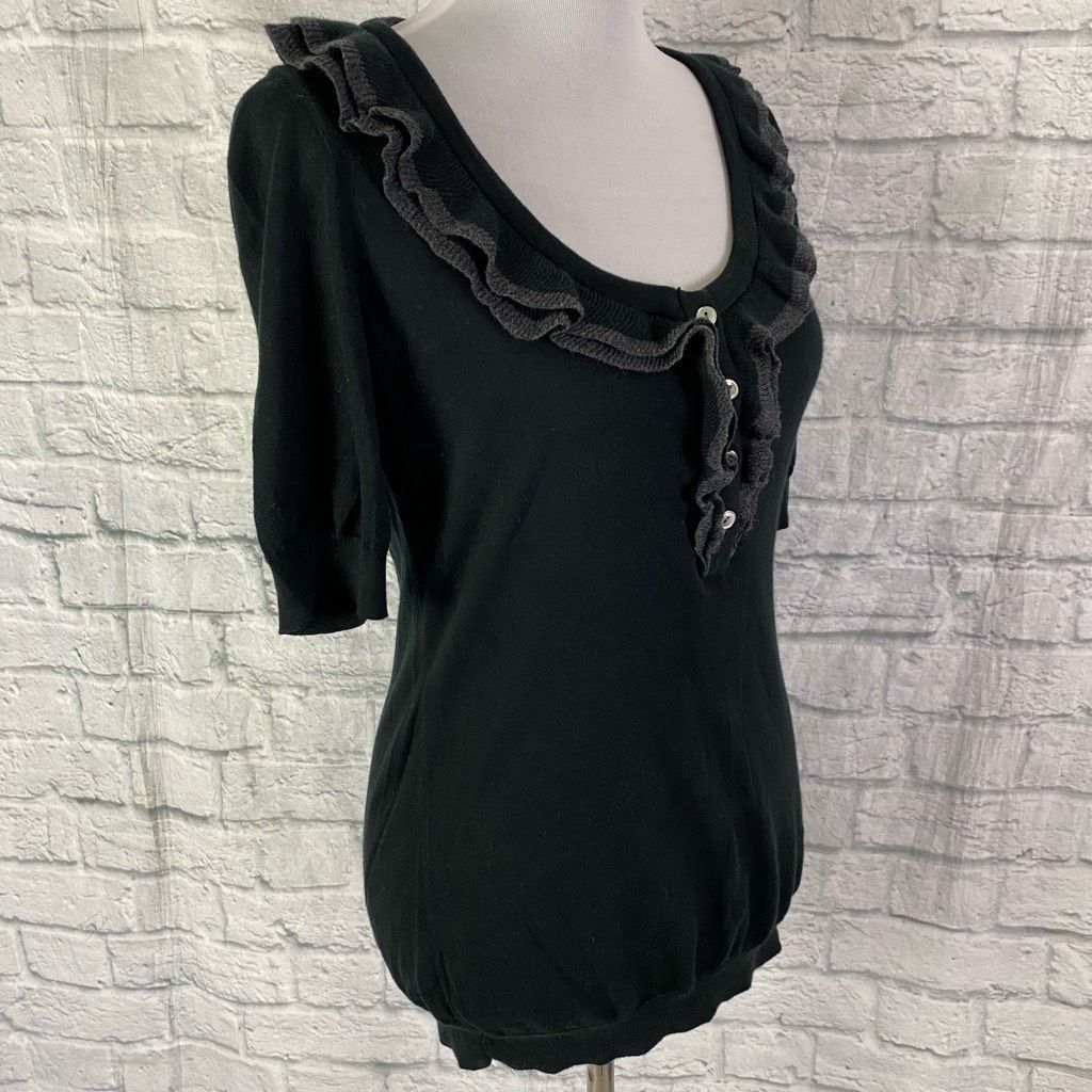 Banana Republic Banana Republic women M scoopneck short sleeve ruffle button Size M / US 6-8 / IT 42-44 - 4 Thumbnail