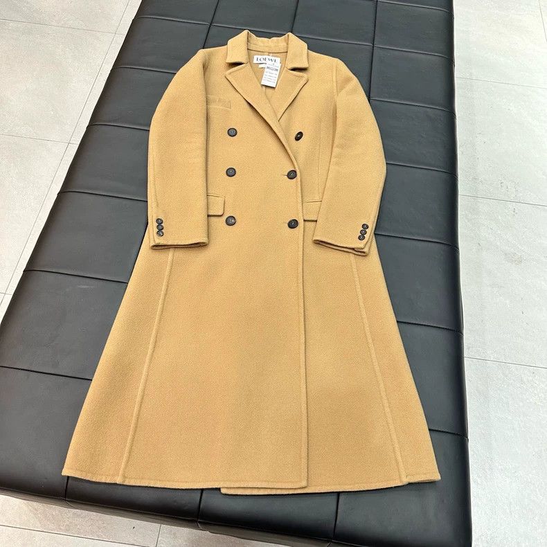 LOEWE Long cashmere silhouette coat
