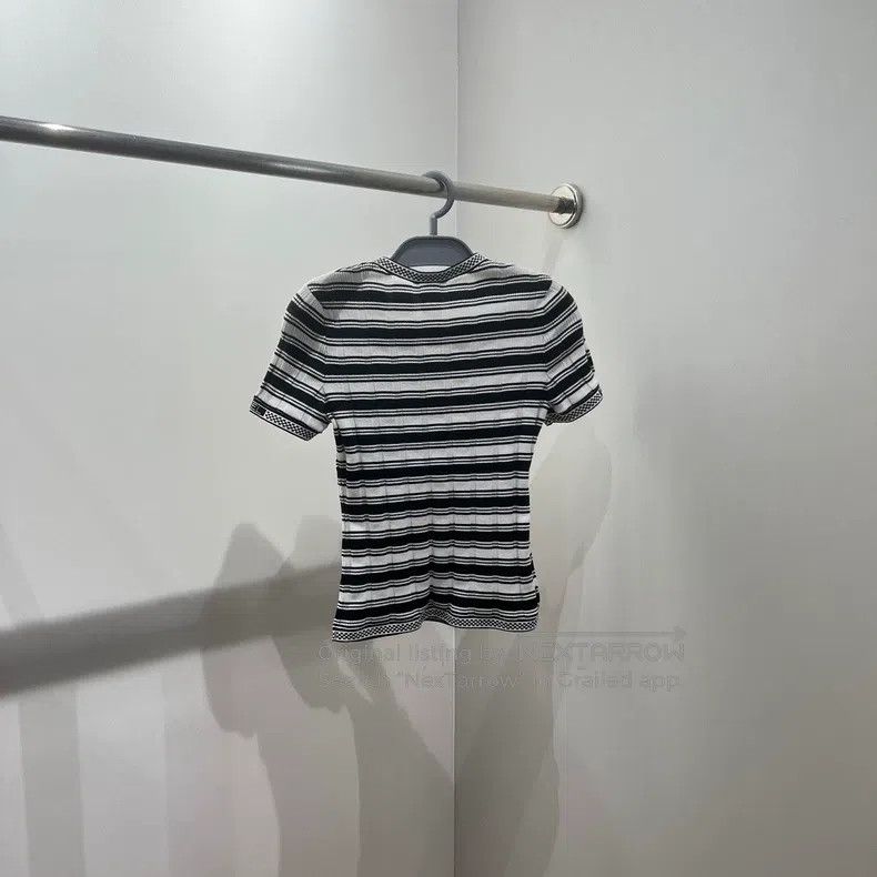 Chanel Chanel Black and white striped knitted short sleeves Size XXS / US 00 / IT 34 - 2 Thumbnail