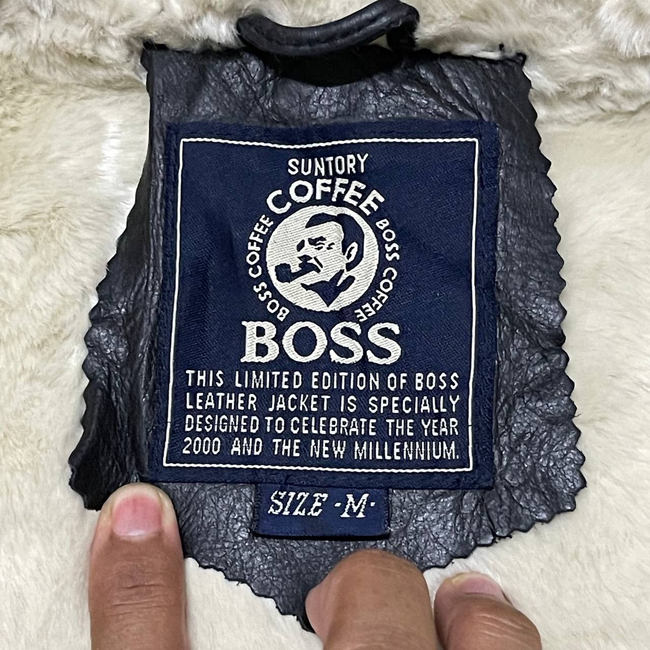 Japanese Brand Vintage 00's Suntory Boss Coffee Cowhide Leather Jacket Size US M / EU 48-50 / 2 - 15 Thumbnail