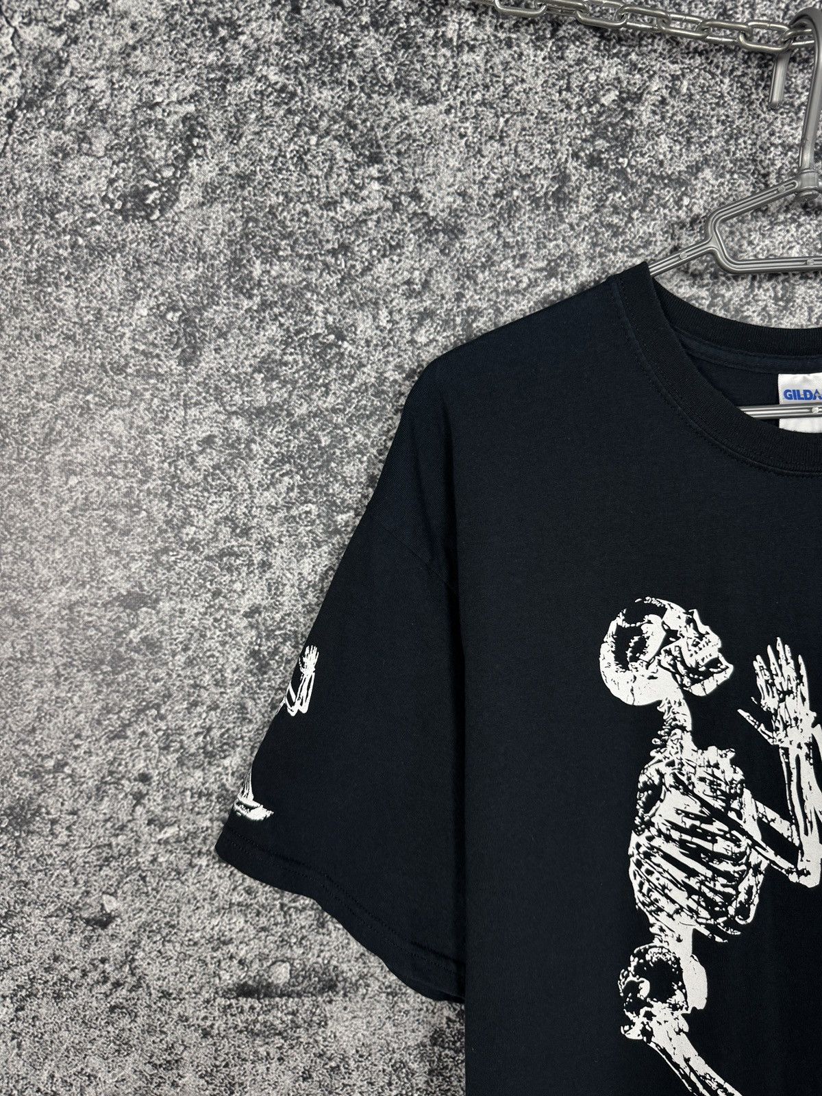 Band Tees Skeleton T-Shirt Praying Graphic Tee Religious Vintage XL Size US XL / EU 56 / 4 - 3 Thumbnail