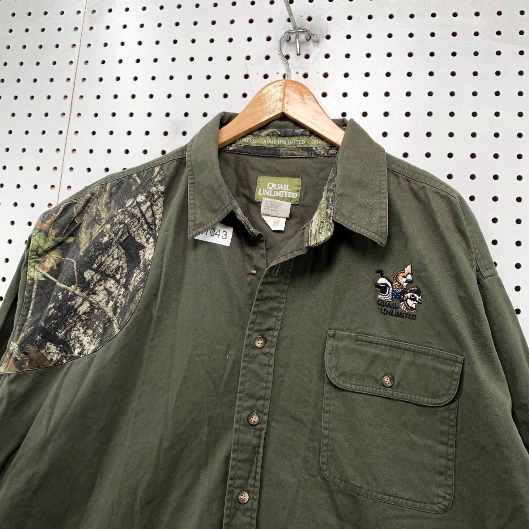 Vintage Quail Unlimited Hunting Button Shirt Mens 2XL Green Camo Long Sleeve Canvas Shirt Size US XXL / EU 58 / 5 - 6 Thumbnail
