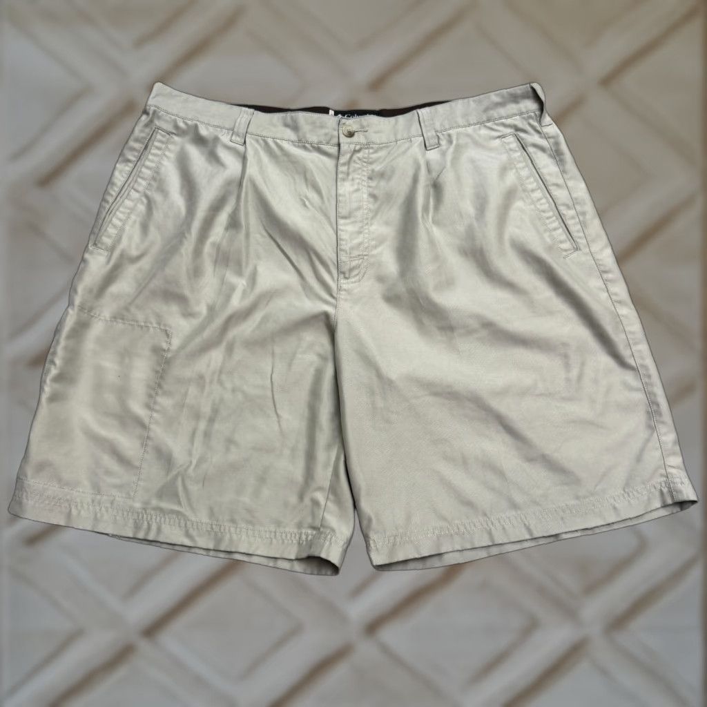 Vintage Columbia Mens Chino Shorts 38 Tan Brown Pleated Front Outdoor Utility Pockets Safari Style 9" Inseam Summer Fall Mens Size US 38 / EU 54 - 1 Thumbnail
