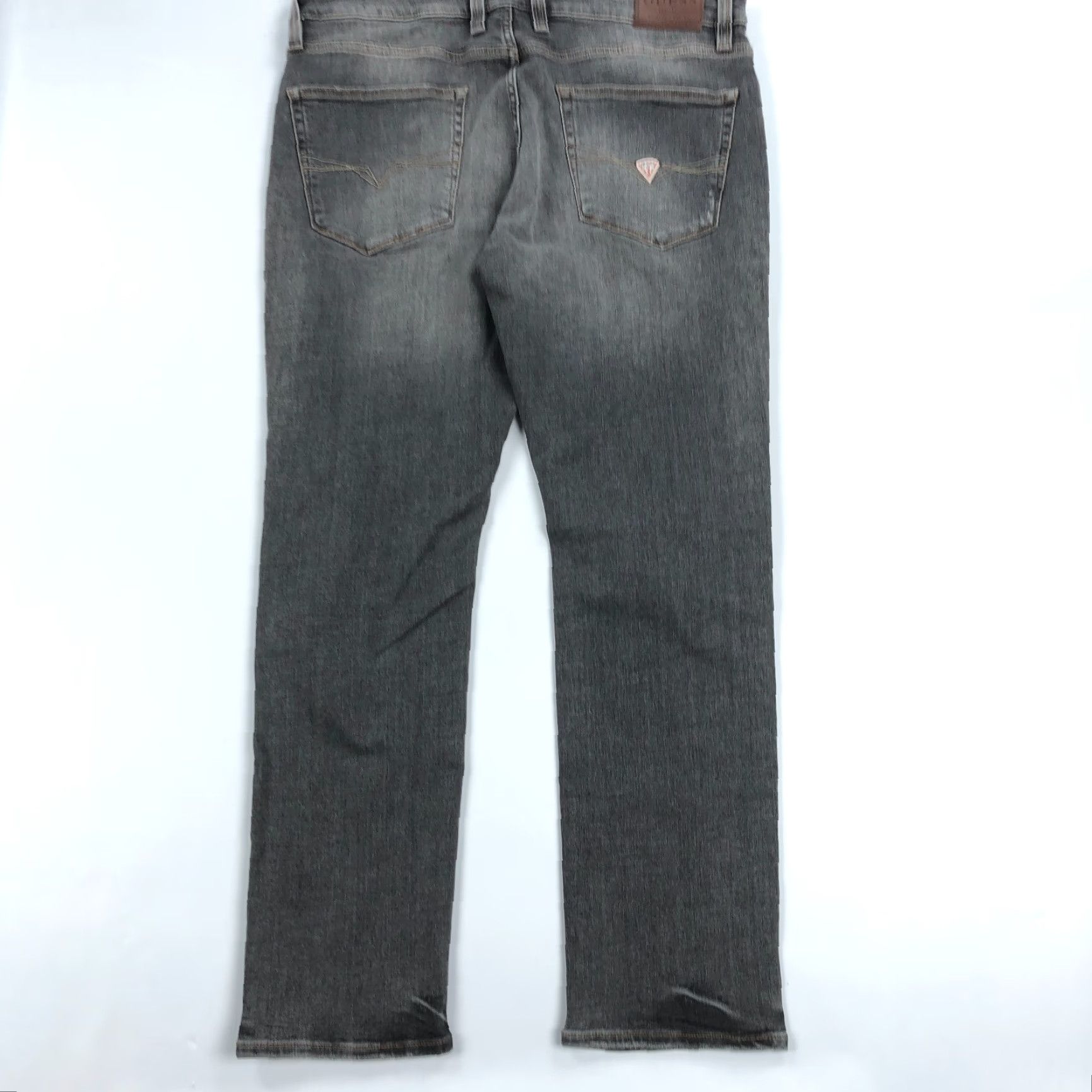 Guess GUESS Jeans Mens 38x32 Davis Slim Straight Black Denim Pants Distressed Jeans 5-Pocket Design Straight Mens Regular Size 38 Black Denim Size US 38 / EU 54 - 5 Thumbnail