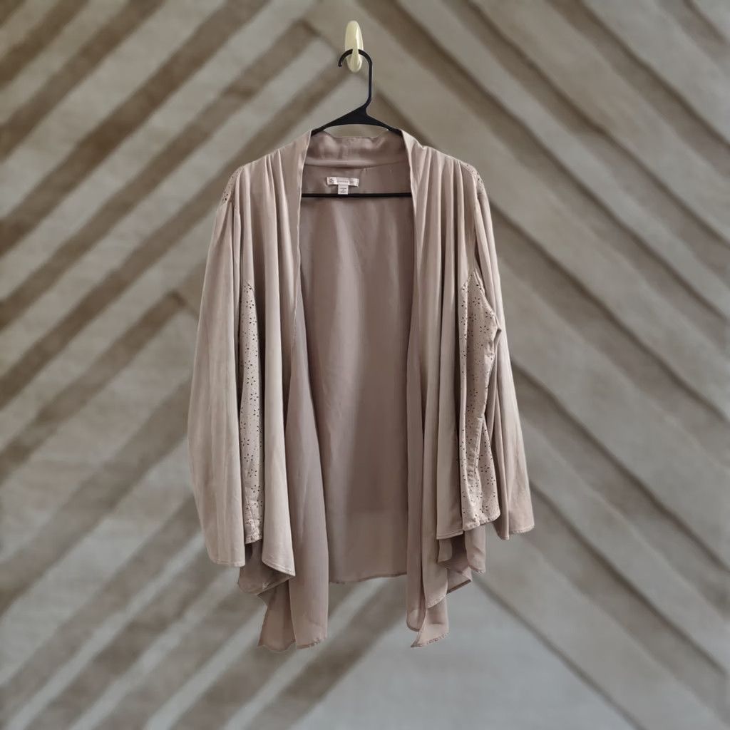 Vintage CB Cardigan Womens 1X Sweater Beige Beige Black Beautiful Detail Cardigan Plus Size Womens 1X Tan Beige CB casual 1X Ladies Womens Cardigan Size XL / US 12-14 / IT 48-50 - 1 Thumbnail