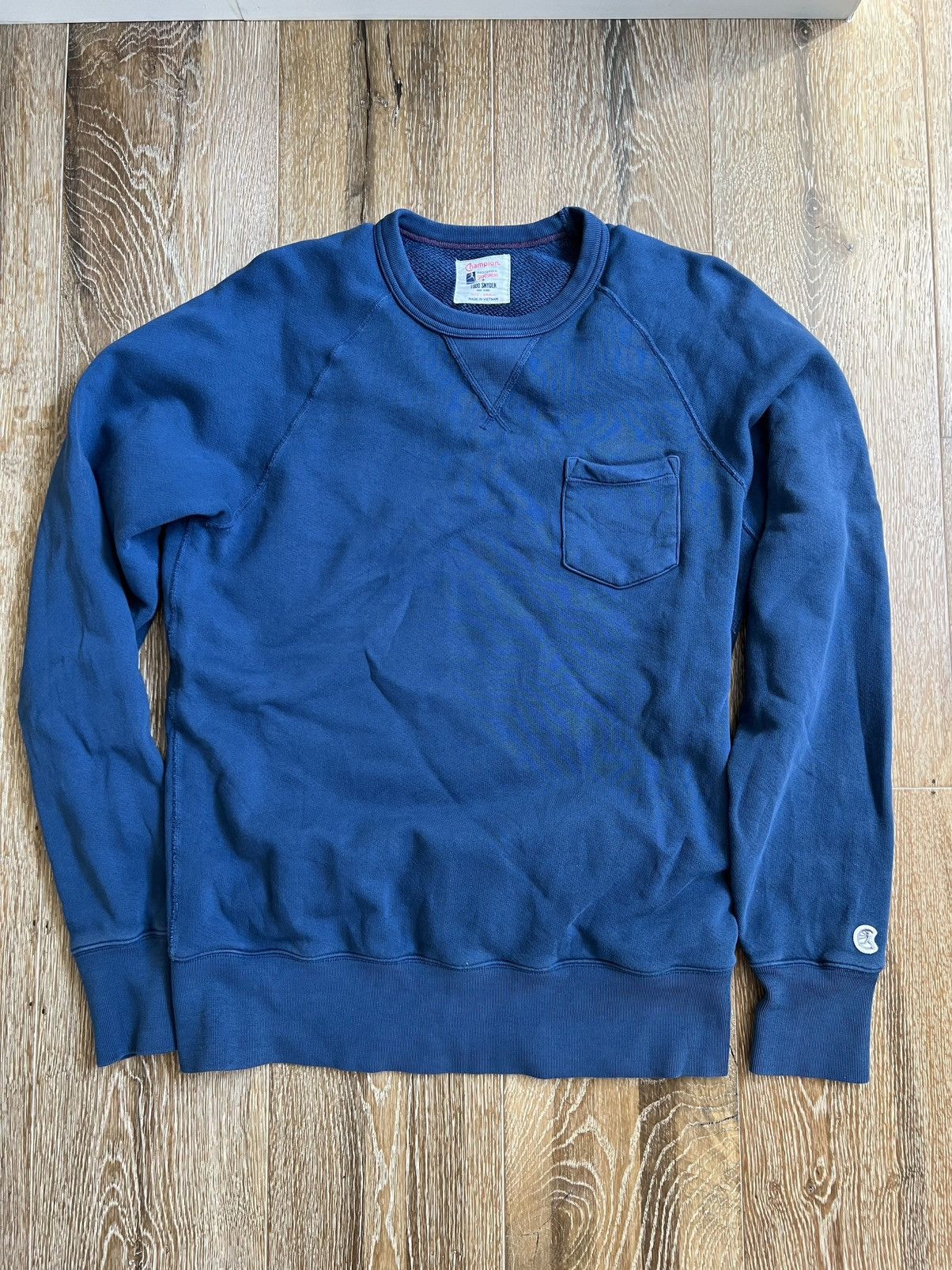 Champion × Todd Snyder Champion todd snyder blue raglan crewneck Size US S / EU 44-46 / 1 - 1 Thumbnail