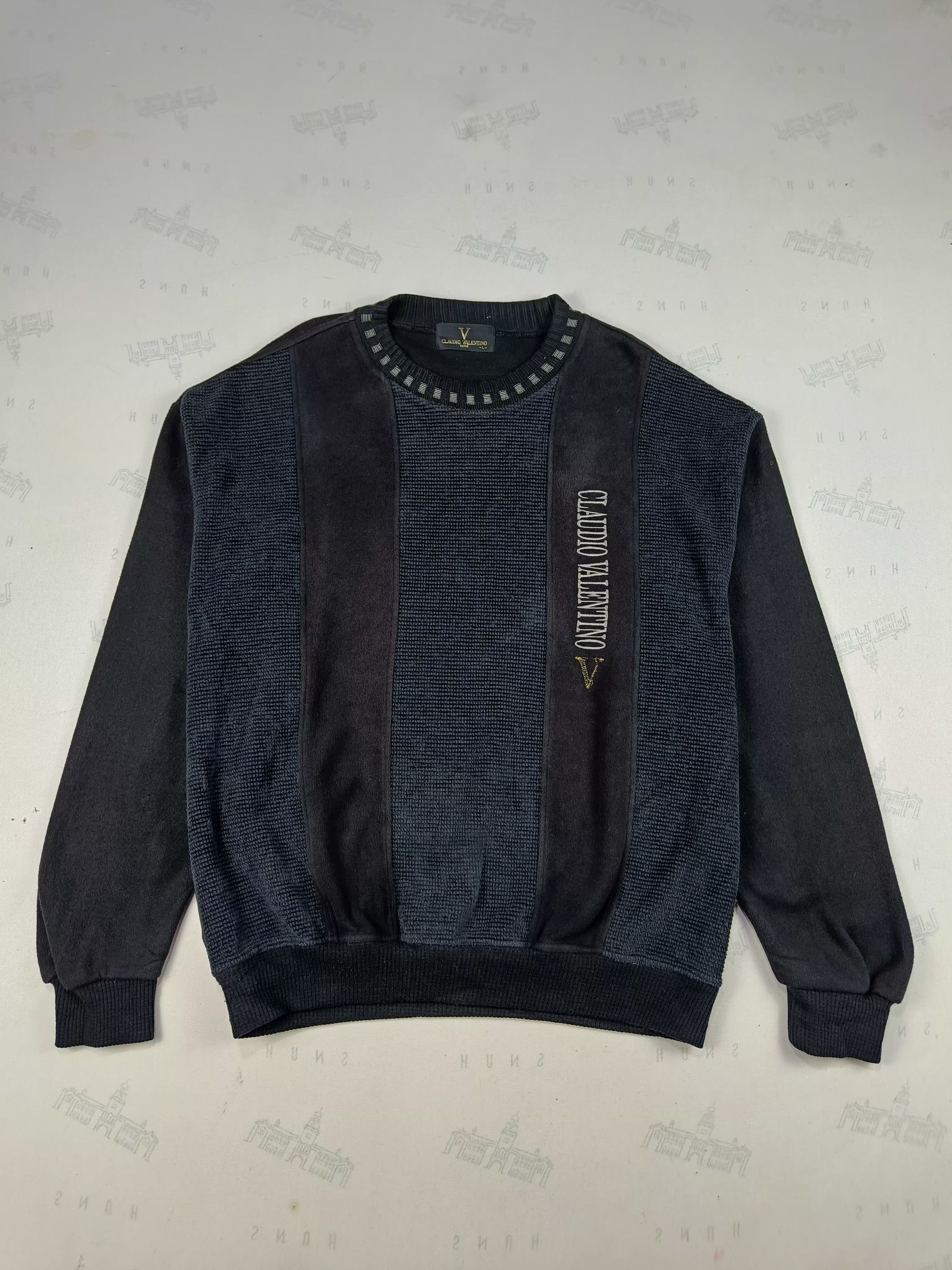 Valentino Vintage CLAUDIO VALENTINO PARIS Pull Over Sweatshirt Size US L / EU 52-54 / 3 - 9 Thumbnail