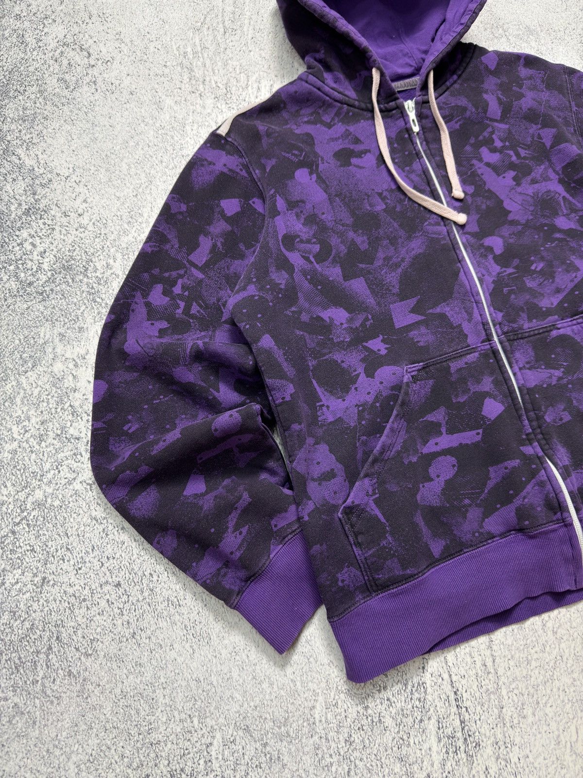 Oakley VINTAGE OAKLEY ALL OVER PRINT PURPLE ZIP UP HOODIE Y2K Size US L / EU 52-54 / 3 - 3 Thumbnail