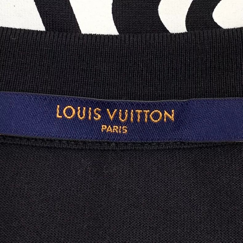 Louis Vuitton Louis Vuitton Black smoke logo printed cotton crew neck sh Size US XXL / EU 58 / 5 - 6 Thumbnail
