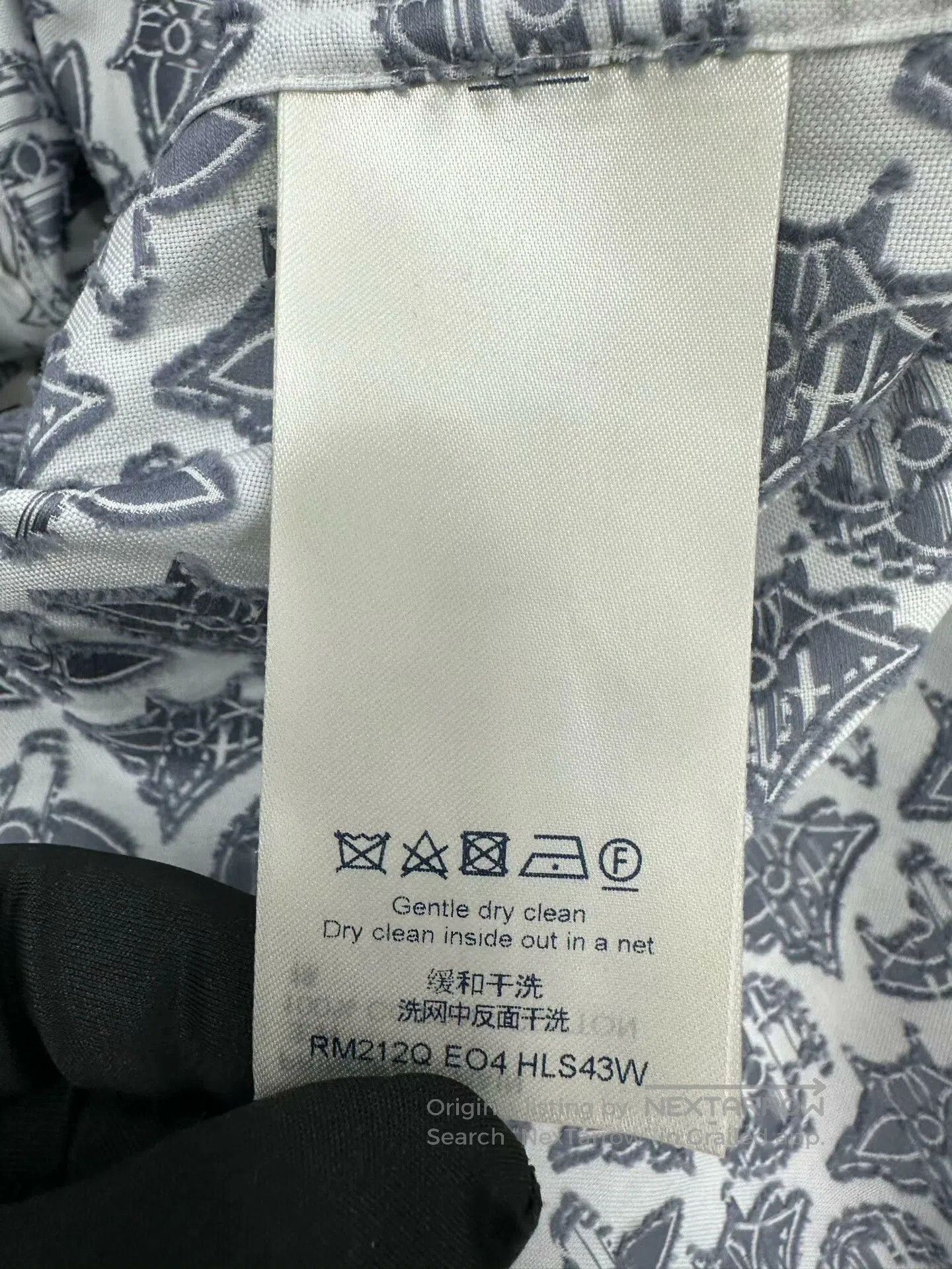 Louis Vuitton Louis Vuitton White three-flower print logo long-sleeve sh Size US XL / EU 56 / 4 - 4 Thumbnail