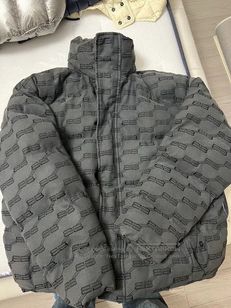 Balenciaga Balenciaga Black Full Print Puffer Jacket Size US S / EU 44-46 / 1 - 1 Thumbnail