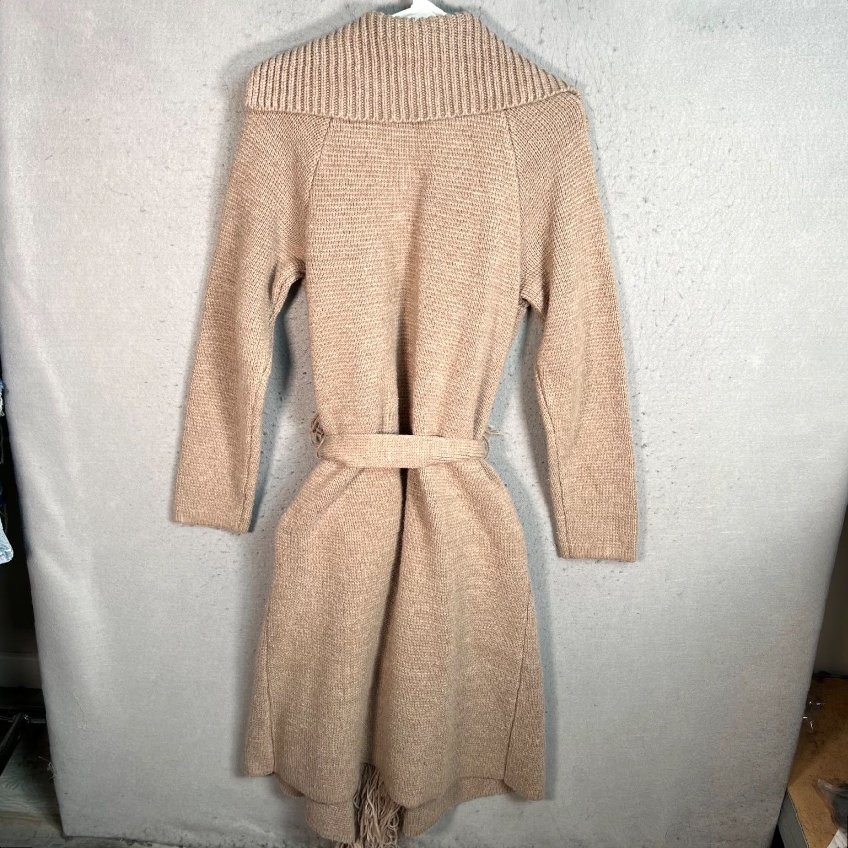 Vintage VINTAGE New York & Company Womens Small Fringe Belted Cardigan Beige Knit Sweater Coat Size S / US 4 / IT 40 - 2 Thumbnail